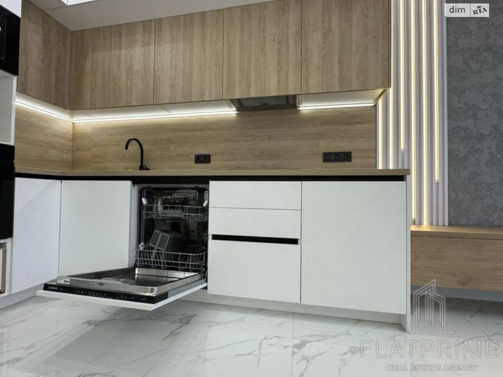 Продается 1-комнатная квартира 49.2 кв. м в Киеве, наб. Днепровская, 15Д - фото 1