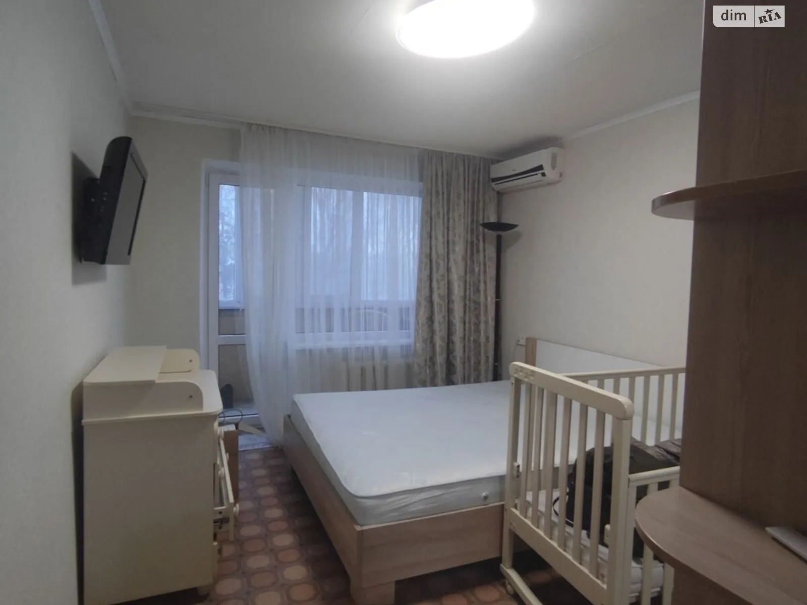 Продается 4-комнатная квартира 91 кв. м в Днепре, ул. Богомаза, 188 - фото 1