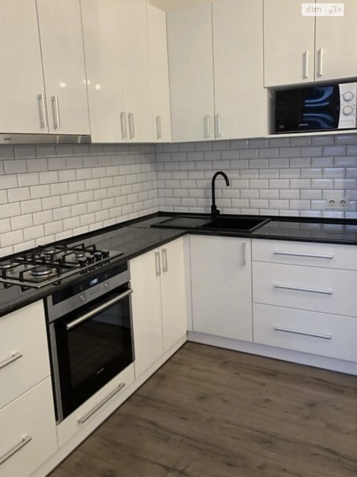 1-комнатная квартира 54 кв. м в Тернополе, ул. Бродовская боковая - фото 1