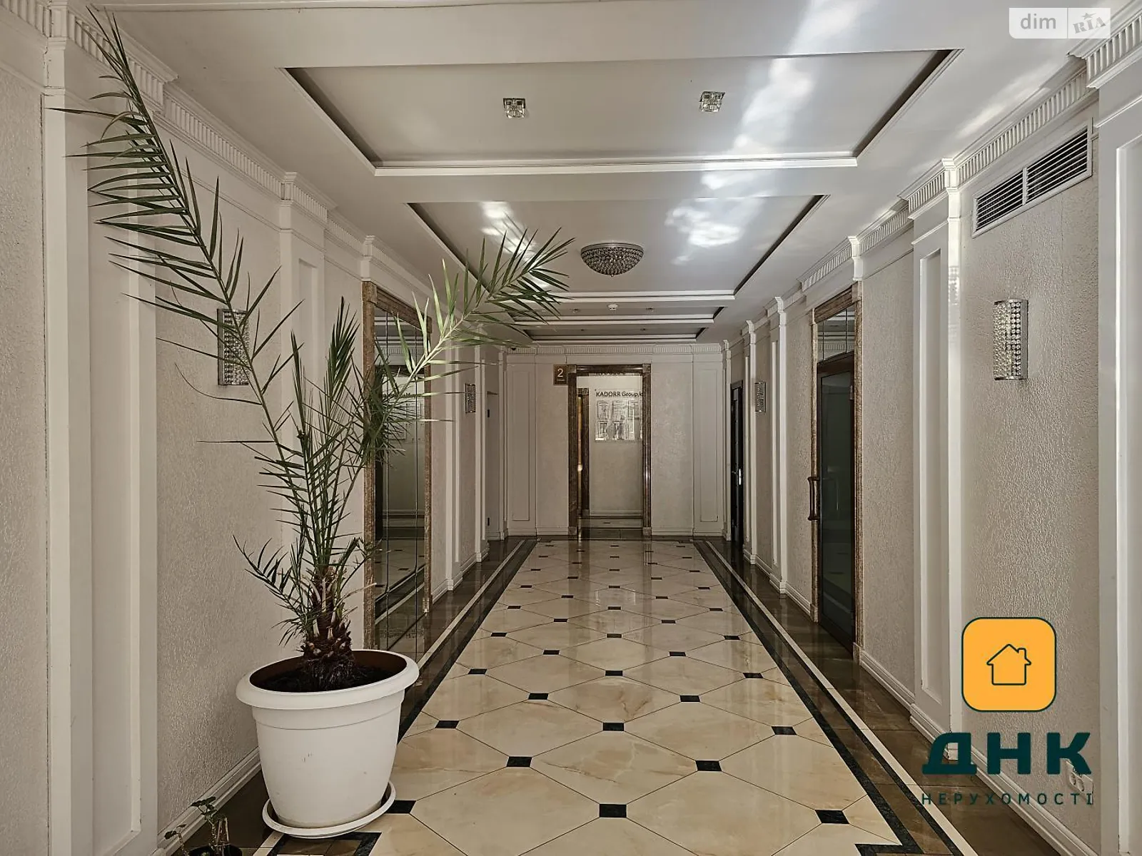 Продається 1-кімнатна квартира 56 кв. м у Одесі, бул. Французький, 60Б - фото 1