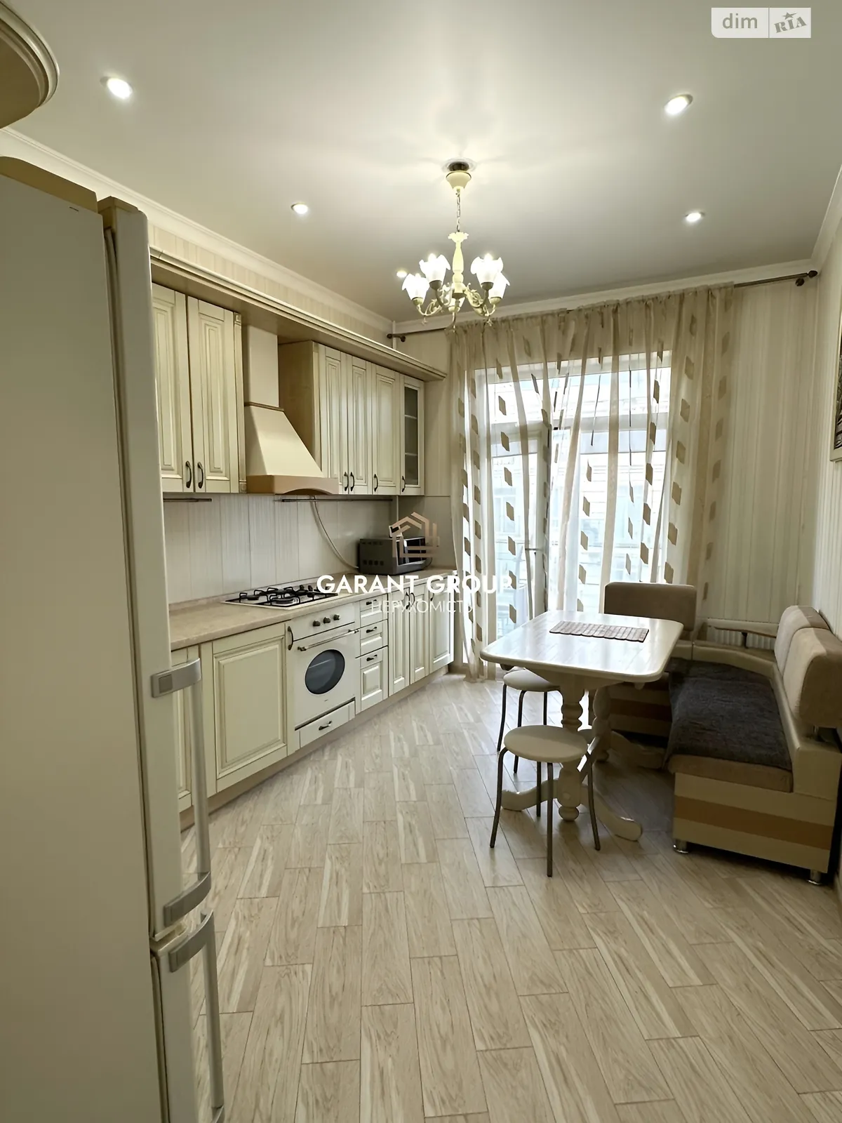Продается 1-комнатная квартира 41 кв. м в Одессе, Фонтанская дор., 58/3 - фото 1