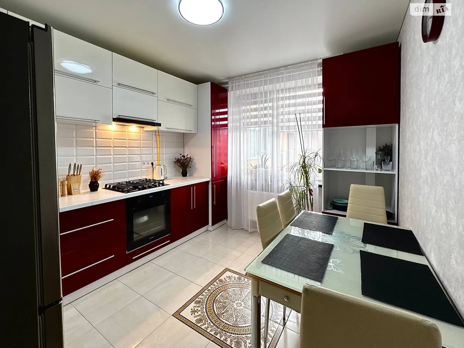 Продается 2-комнатная квартира 68.4 кв. м в Ровно, цена: 80000 $ - фото 1