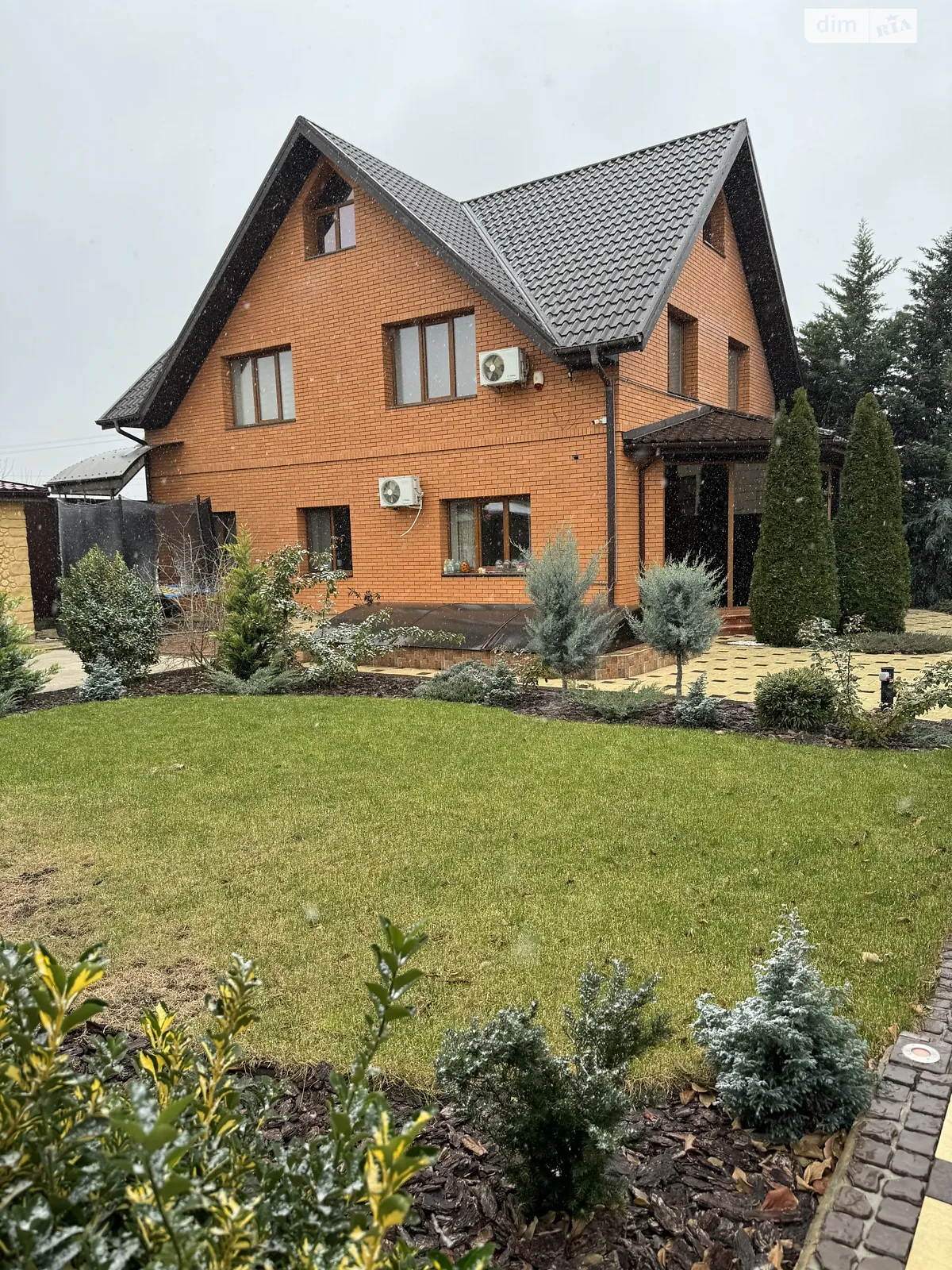 Продается дом на 2 этажа 164.9 кв. м с бассейном, цена: 170000 $ - фото 1