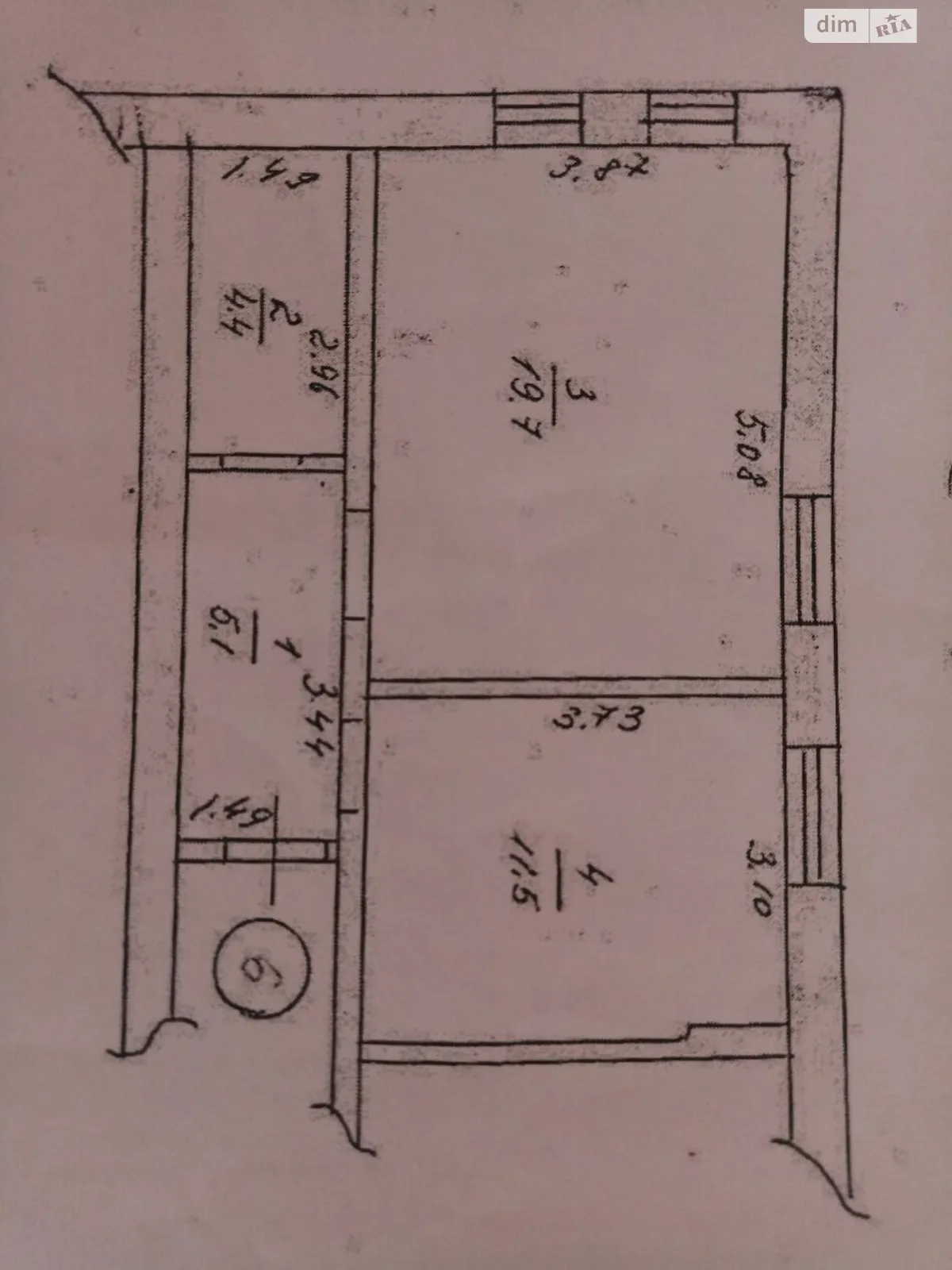 Продается 1-комнатная квартира 40.7 кв. м в Катюжанке, ул. Кичигина, 4 - фото 1