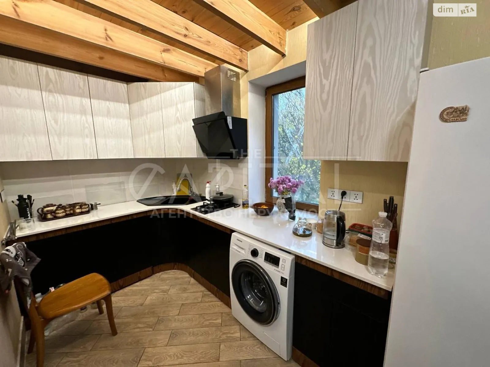 Сдается в аренду дом на 2 этажа 300 кв. м с подвалом, цена: 1500 $ - фото 1