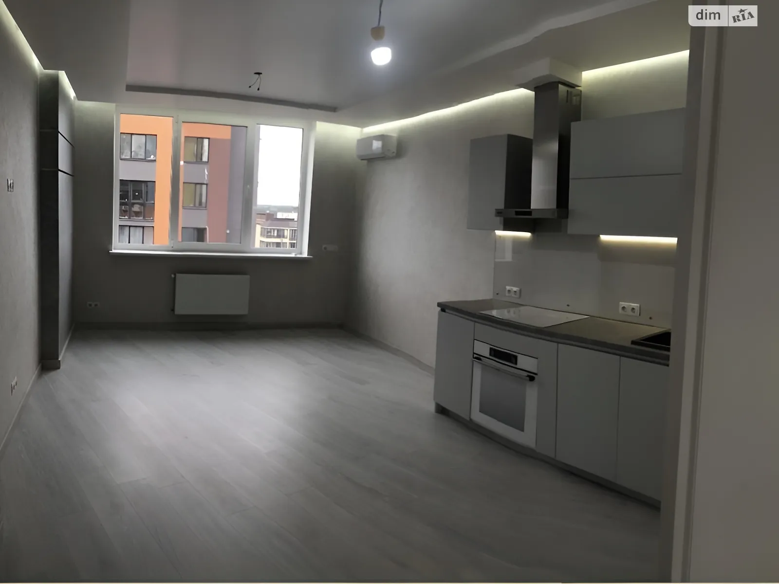 Продается 1-комнатная квартира 52 кв. м в Житомире, ул. Чудновская, 107 - фото 1