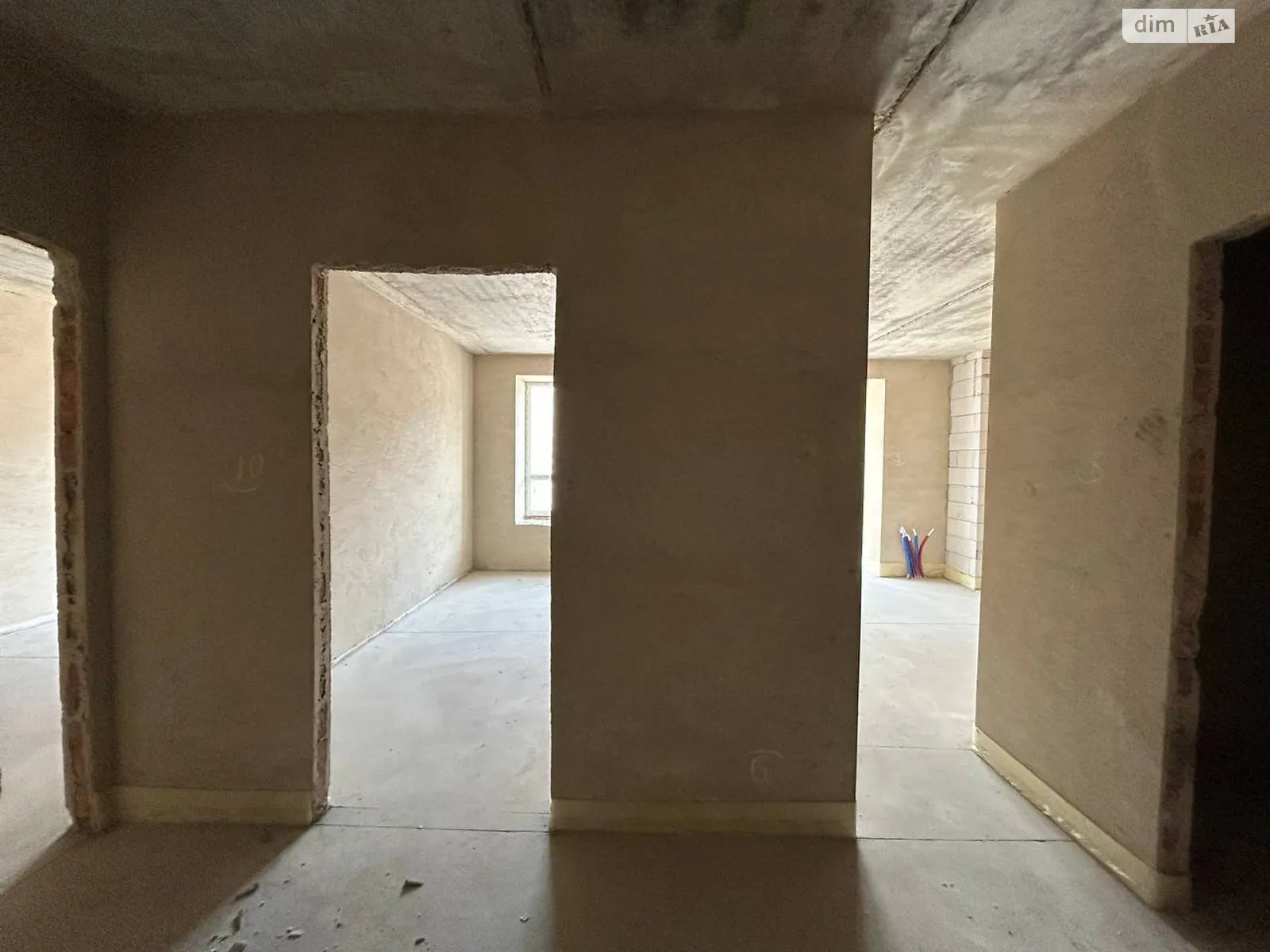 Продается 2-комнатная квартира 57.68 кв. м в Кременце, ул. Горбача - фото 1