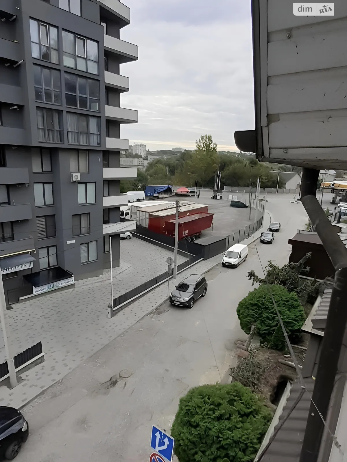 Сдается в аренду офис 122 кв. м в бизнес-центре, цена: 21960 грн - фото 1