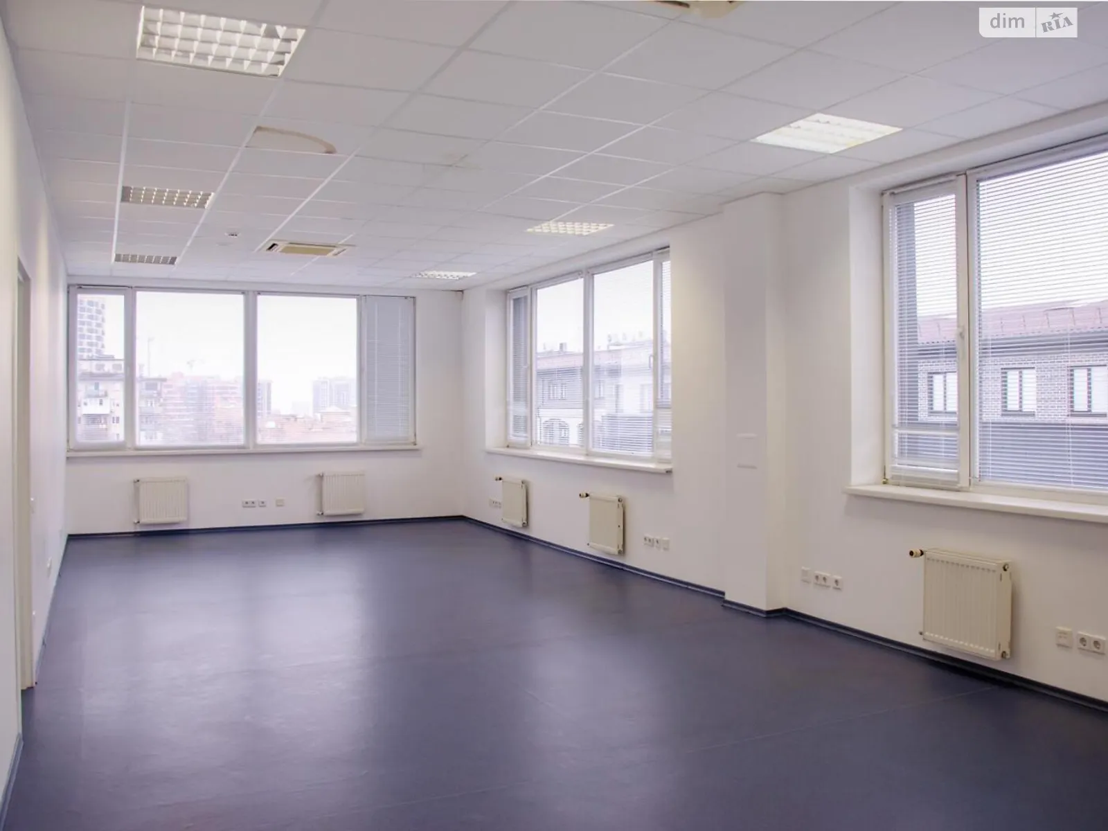 Сдается в аренду офис 400 кв. м в бизнес-центре, цена: 7200 $ - фото 1
