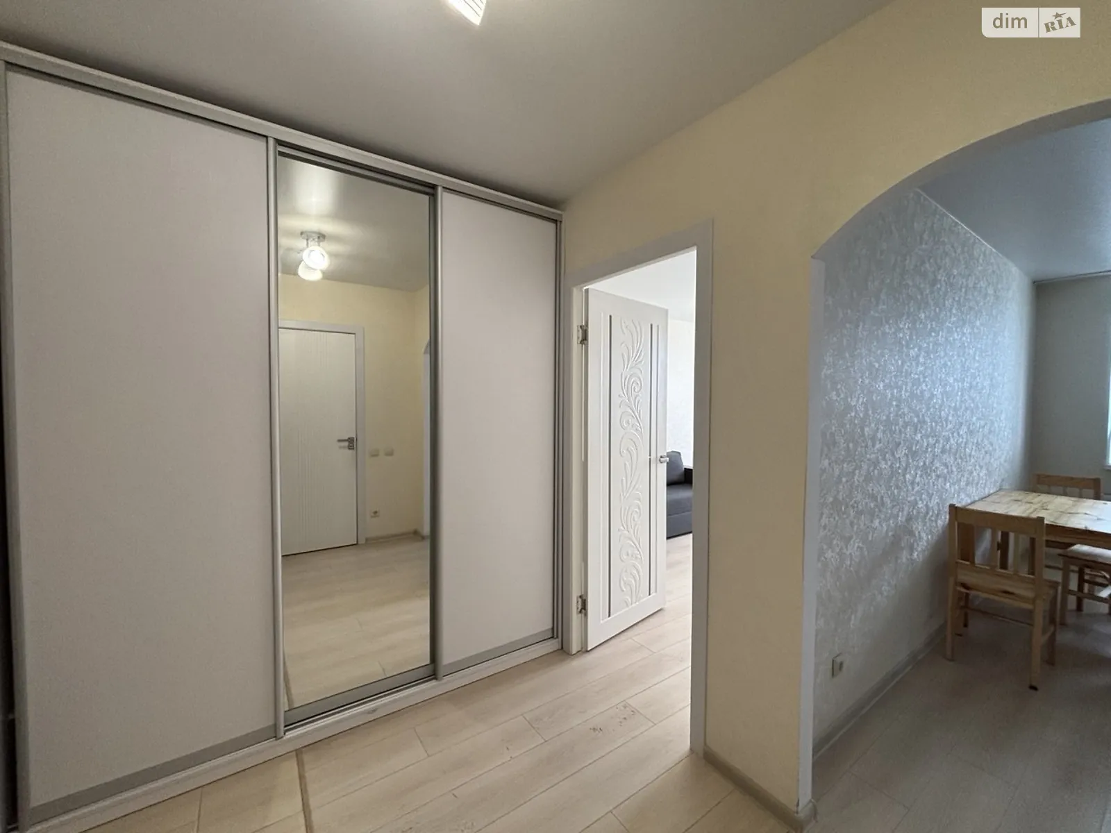 Продается 1-комнатная квартира 45.2 кв. м в Броварах, ул. Симоненко, 111 - фото 1