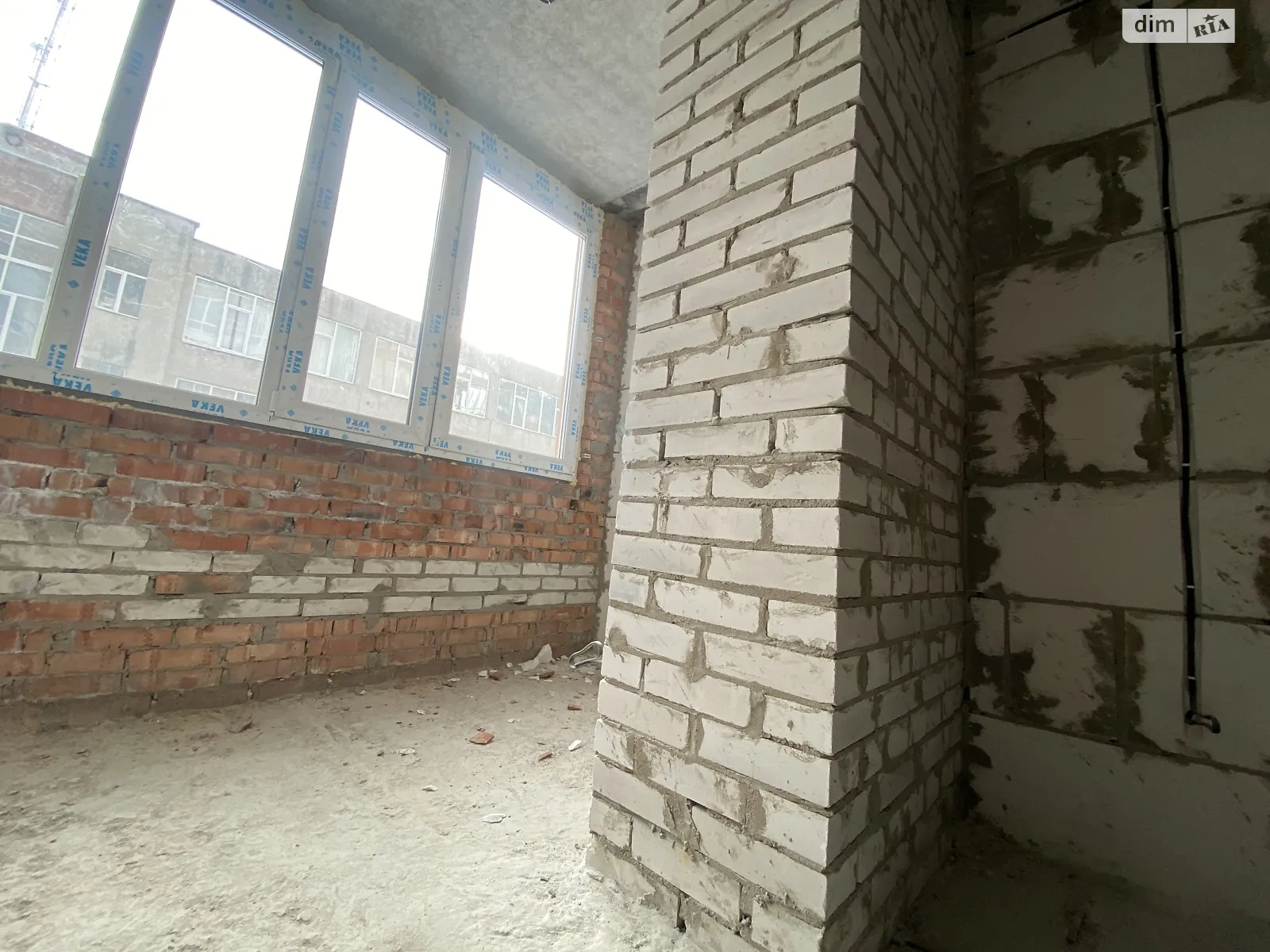Продається 1-кімнатна квартира 49 кв. м у Вінниці, просп. Юності - фото 1