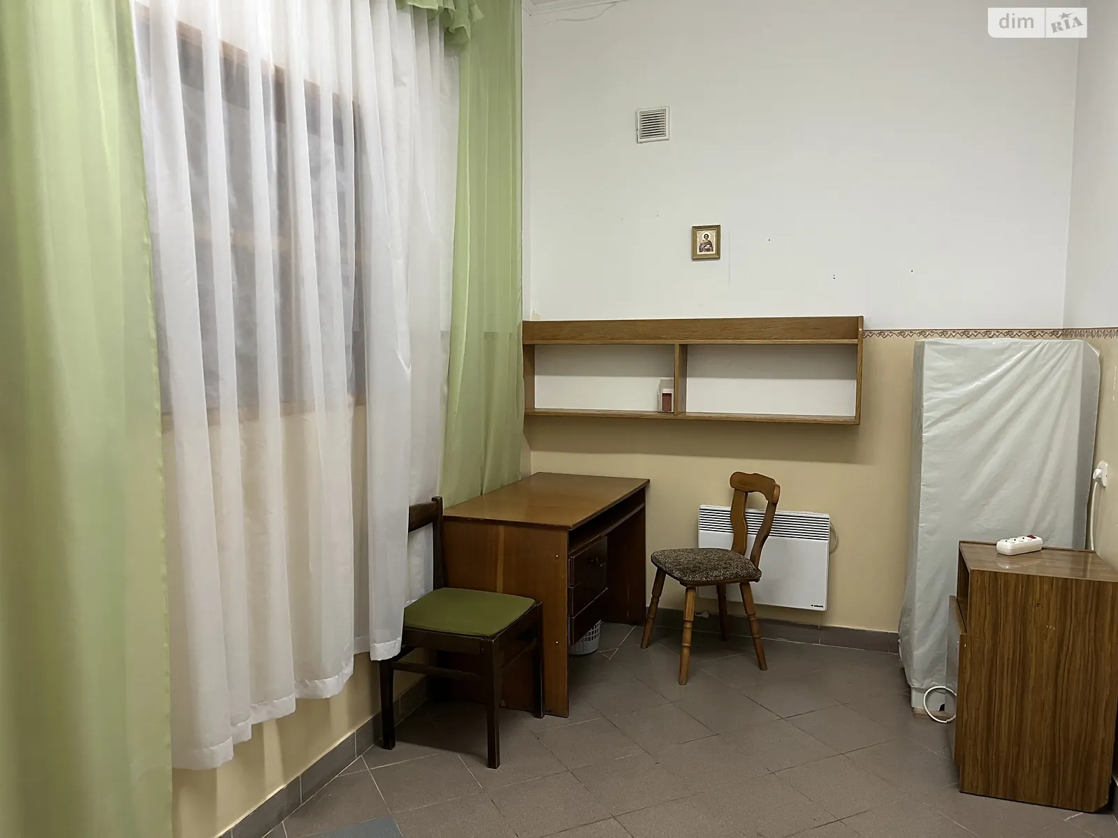 Сдается в аренду офис 12 кв. м в бизнес-центре, цена: 3000 грн - фото 1