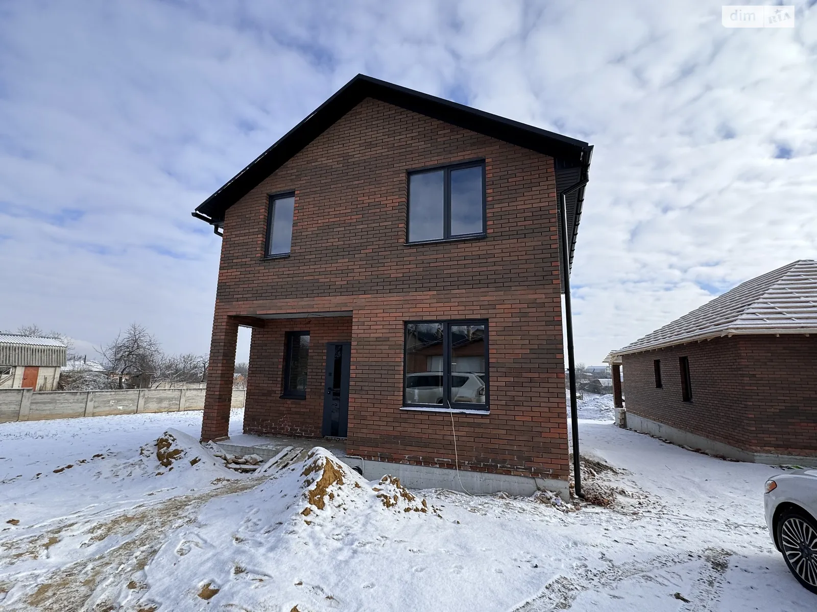 Продается дом на 2 этажа 120 кв. м с баней/сауной, цена: 82000 $ - фото 1