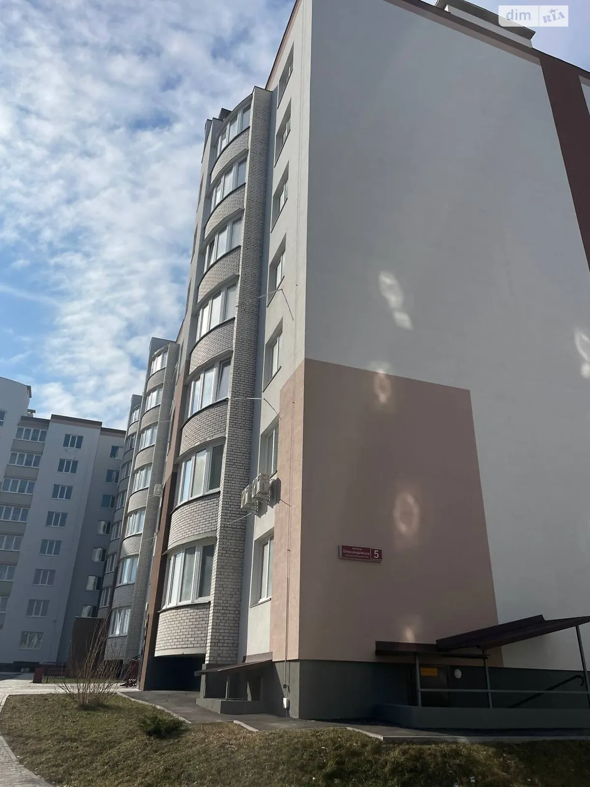 Продается 1-комнатная квартира 47 кв. м в Виннице, ул. Александровская, 5 - фото 1