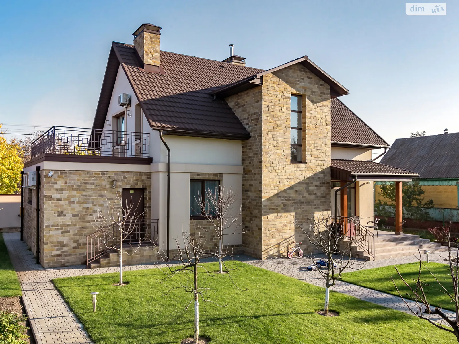 Продается дом на 2 этажа 170 кв. м с баней/сауной, цена: 270000 $ - фото 1