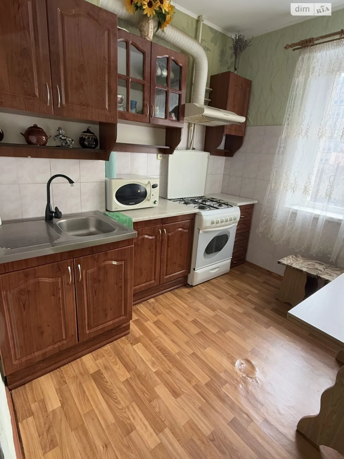 Продается 1-комнатная квартира 35 кв. м в Полтаве, ул. Хмельницкого Богдана, 3 - фото 1