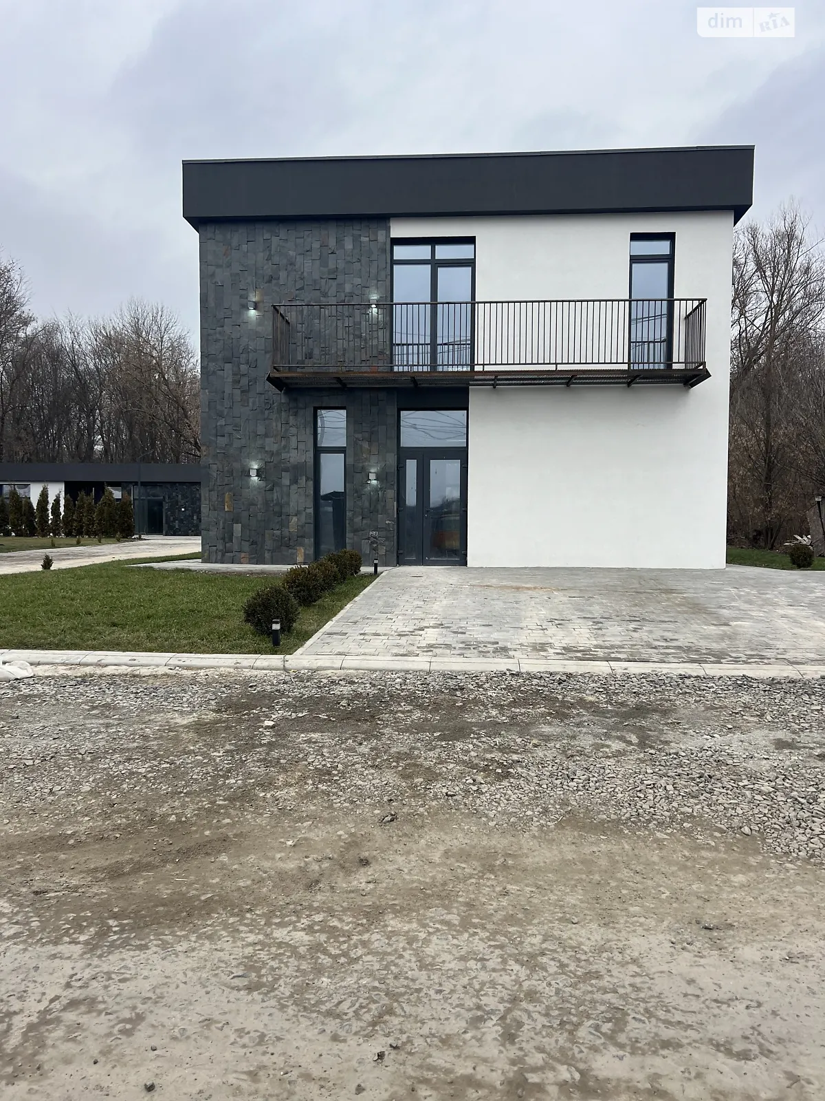 Продается дом на 2 этажа 186 кв. м с бассейном, цена: 167000 $ - фото 1