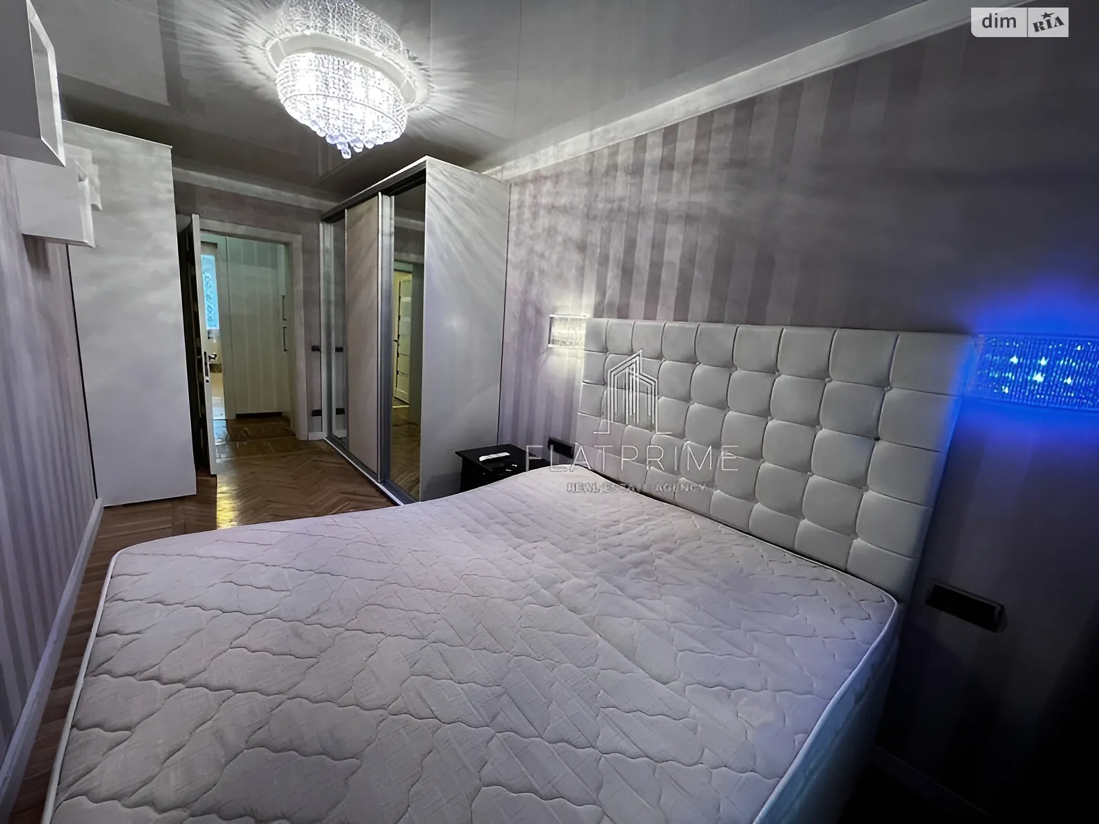 Продається 3-кімнатна квартира 55.2 кв. м у Києві, вул. Коновальця Євгена, 29А - фото 1