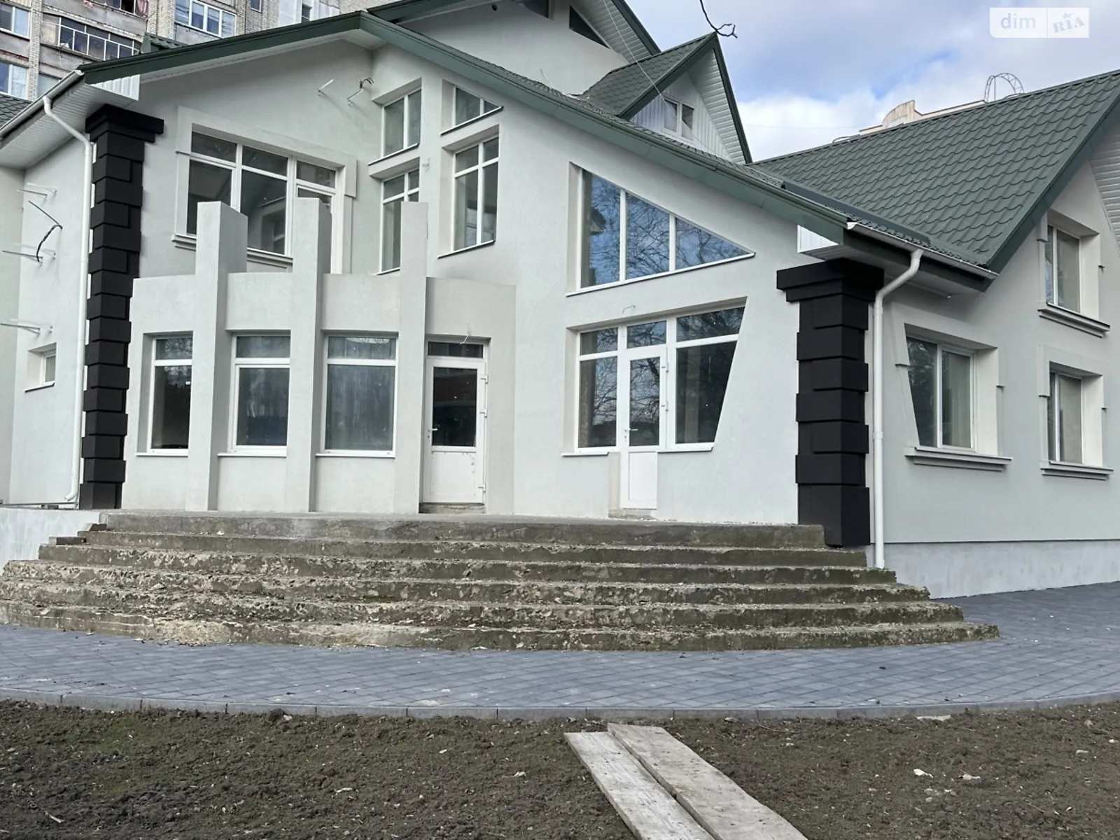 Продается помещения свободного назначения 600 кв. м в 3-этажном здании, цена: 650000 $ - фото 1