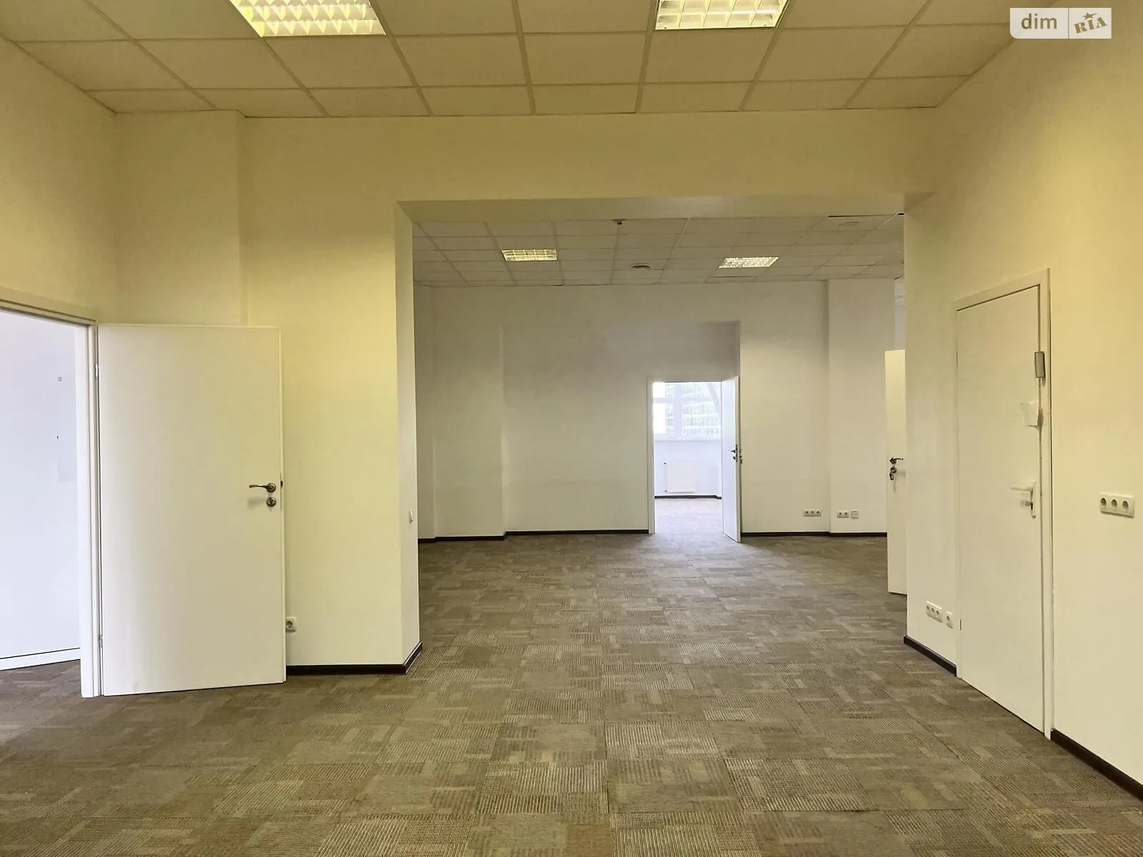 просп. Степана Бандеры, 9 Куреневка Киев Почайна(Петровка), цена: 12500 $ - фото 1