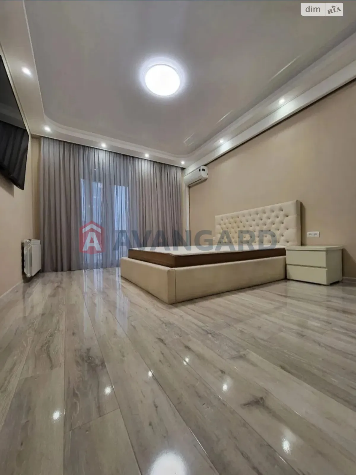 2-кімнатна квартира 62 кв. м у Запоріжжі, просп. Соборний, 171 - фото 1