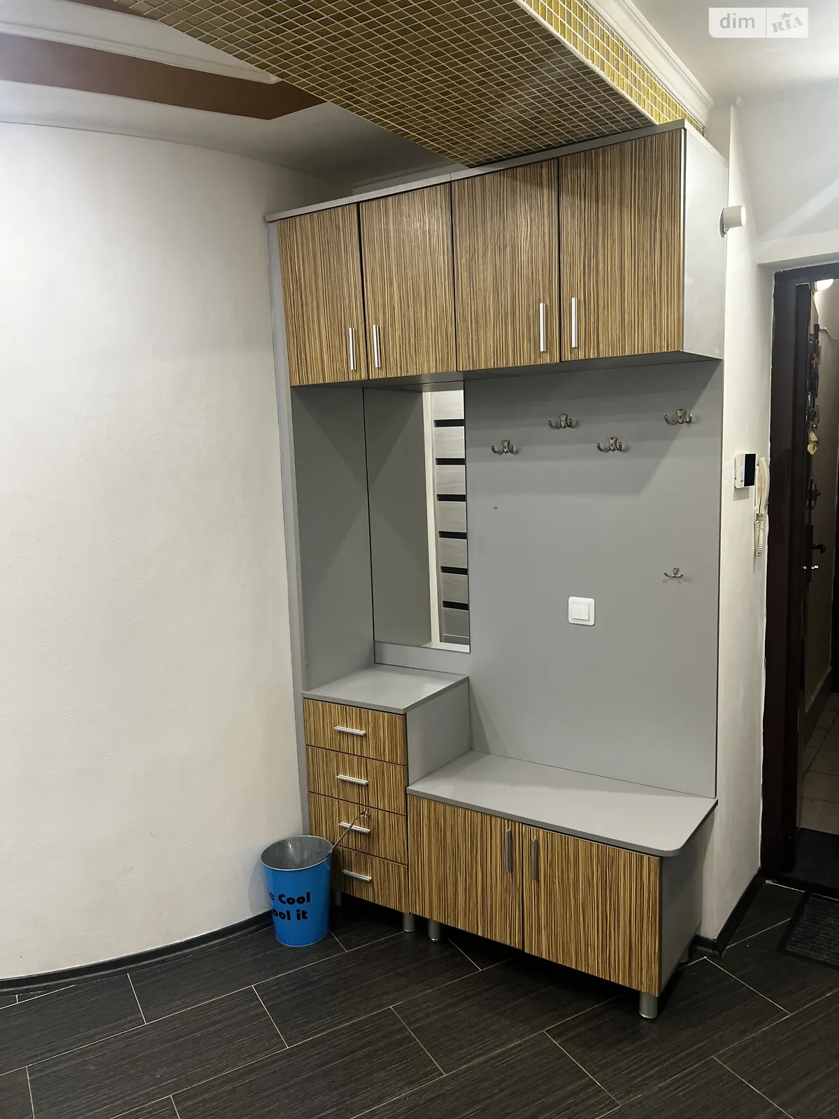 Продается 4-комнатная квартира 81.5 кв. м в Мукачеве, ул. Росвиговская, 21 - фото 1