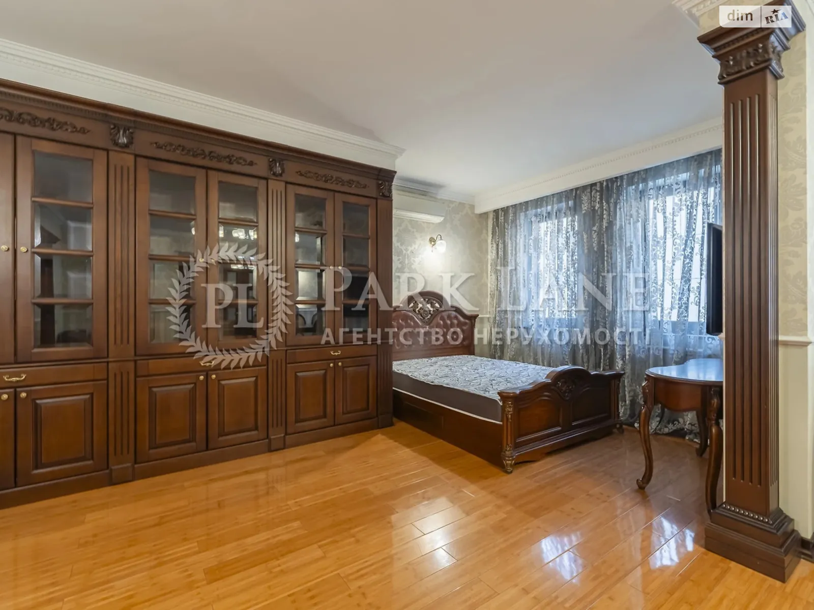 Продается 4-комнатная квартира 148 кв. м в Киеве, ул. Александра Мишуги, 2 - фото 1