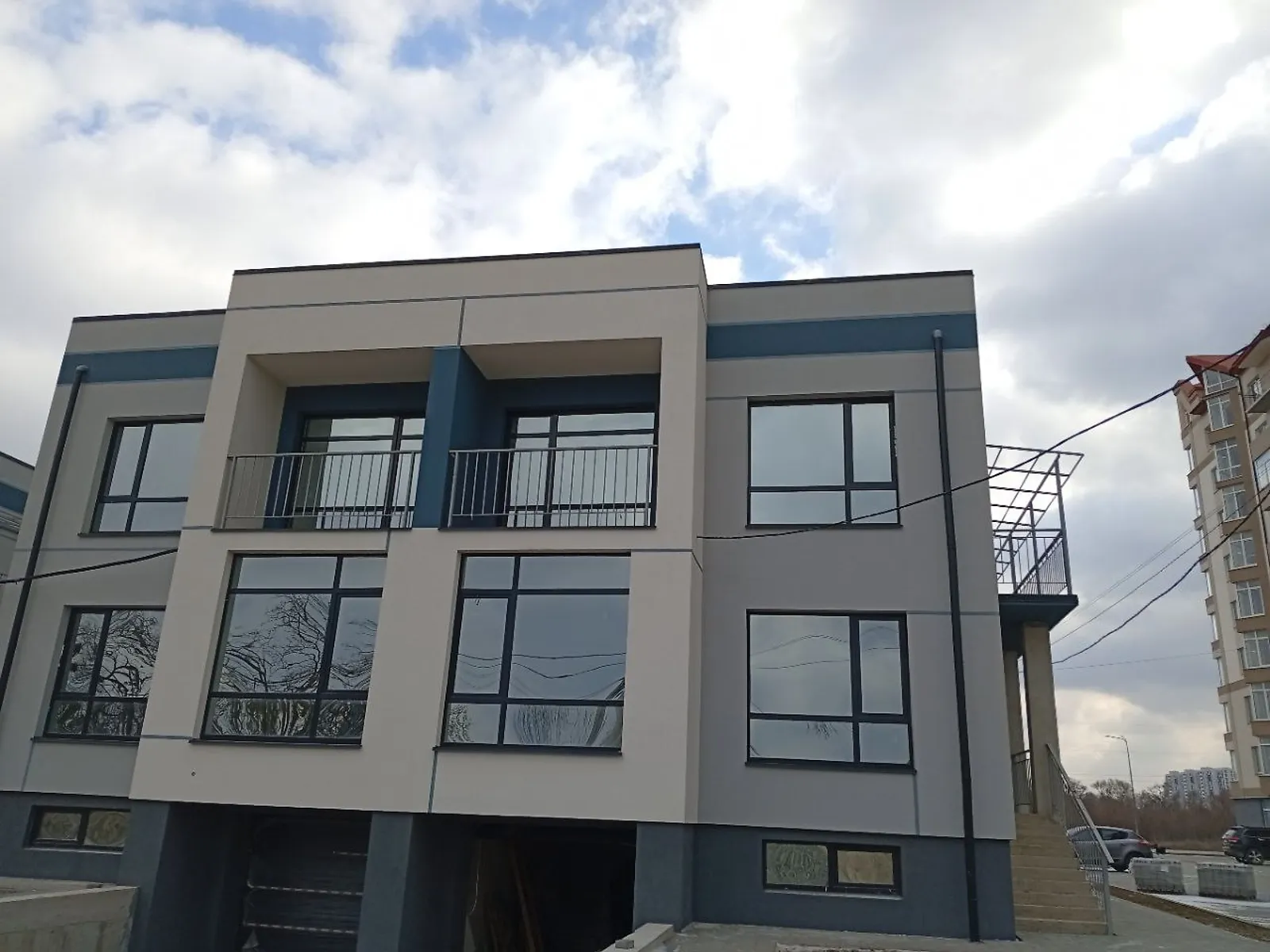 Продається частина будинку 130 кв. м с басейном, цена: 75000 $ - фото 1