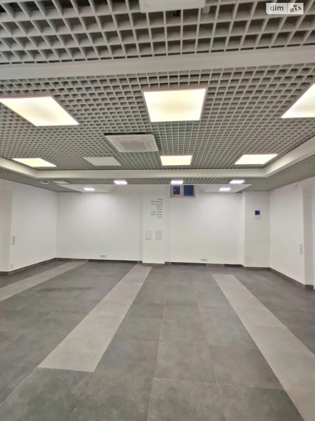 Сдается в аренду офис 38.7 кв. м в бизнес-центре, цена: 16254 грн - фото 1