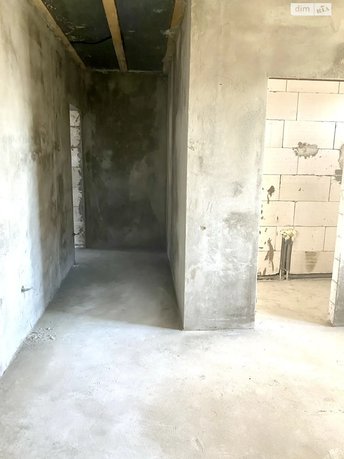 Продается 1-комнатная квартира 24 кв. м в Борисполе, ул. Владимира Момота(Горького) - фото 1