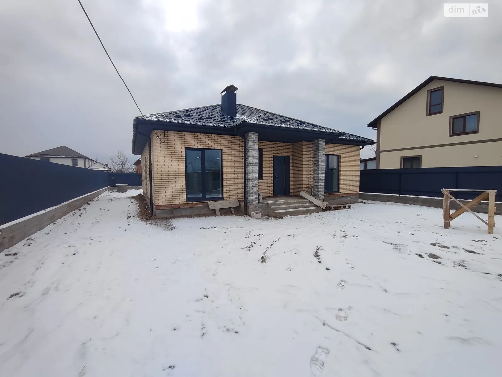 Продается одноэтажный дом 95 кв. м с камином, цена: 76000 $ - фото 1