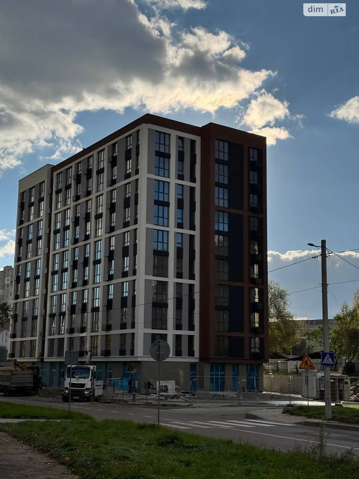 Продается 1-комнатная квартира 41.85 кв. м в Львове, ул. Трилевского, 16 - фото 1