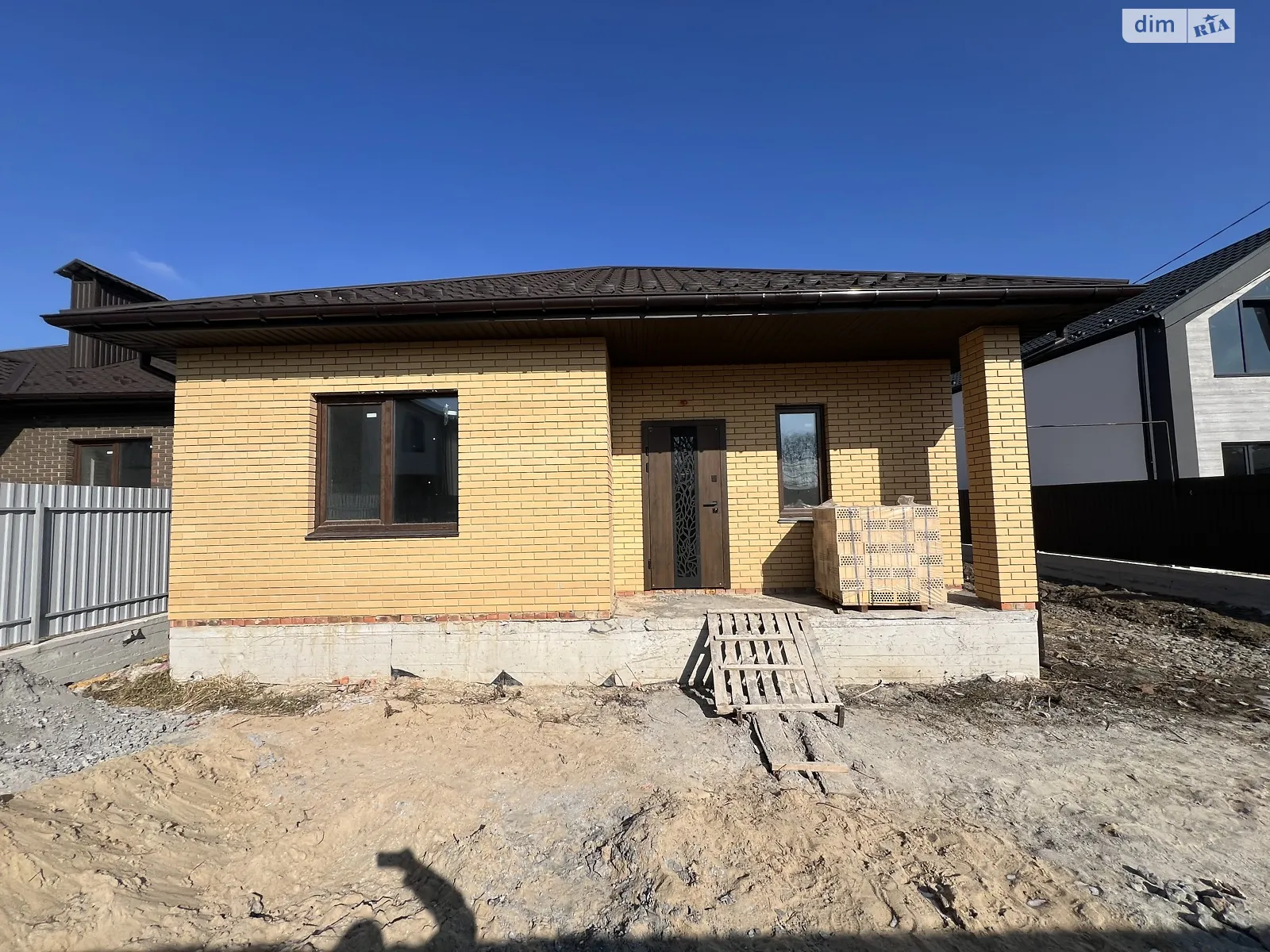 Продается одноэтажный дом 105 кв. м с баней/сауной, цена: 92999 $ - фото 1