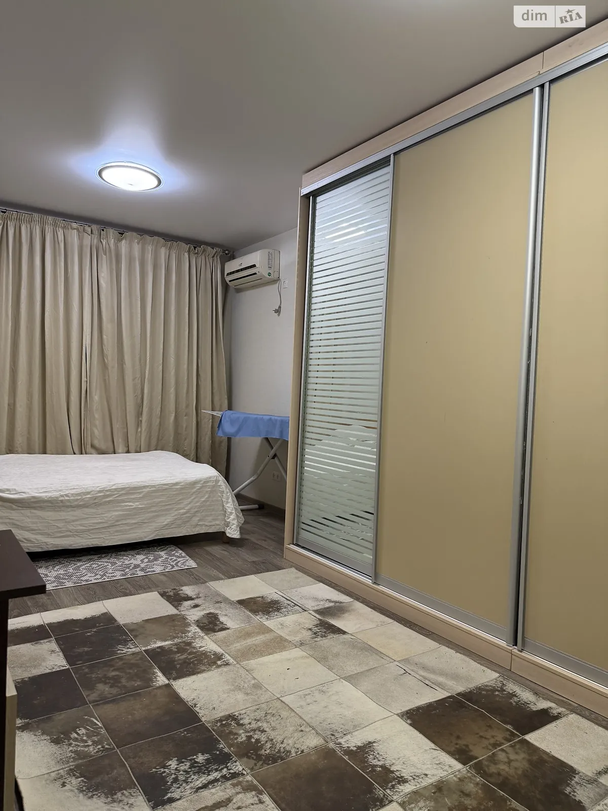 Продается 3-комнатная квартира 58.6 кв. м в Днепре, ул. Театральная - фото 1