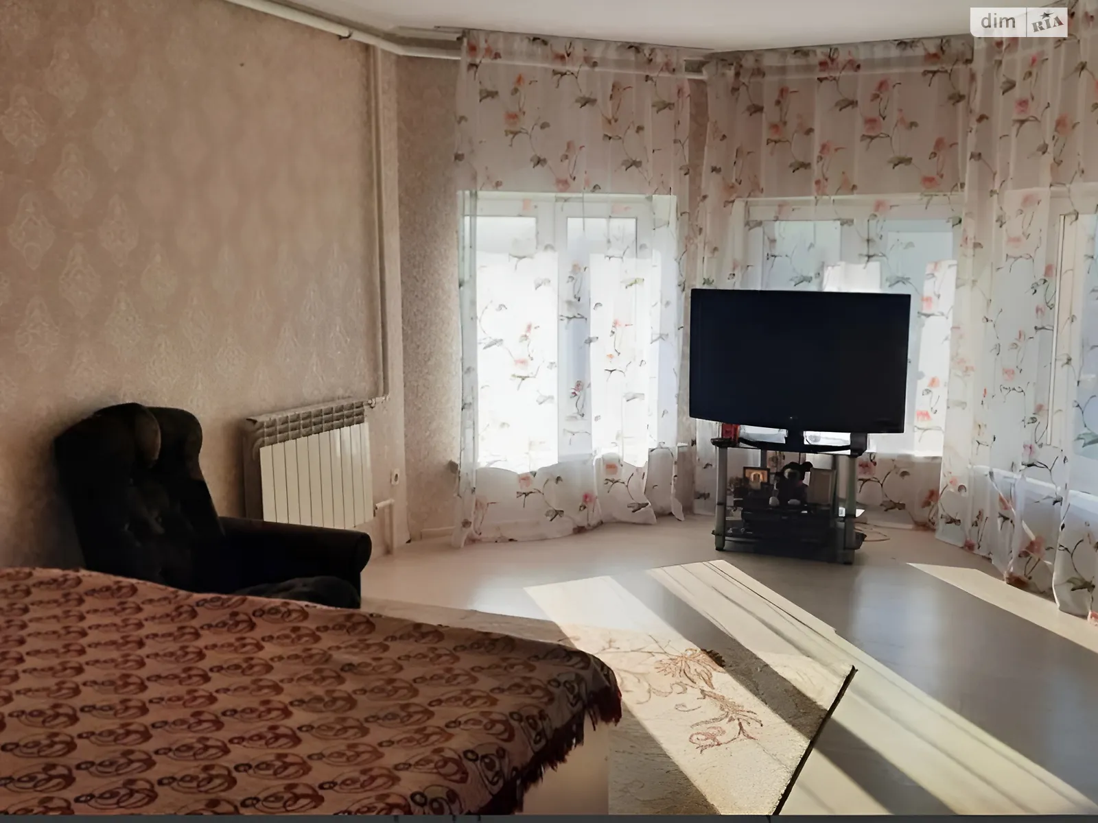 Продается дом на 2 этажа 253.6 кв. м с участком, цена: 92000 $ - фото 1