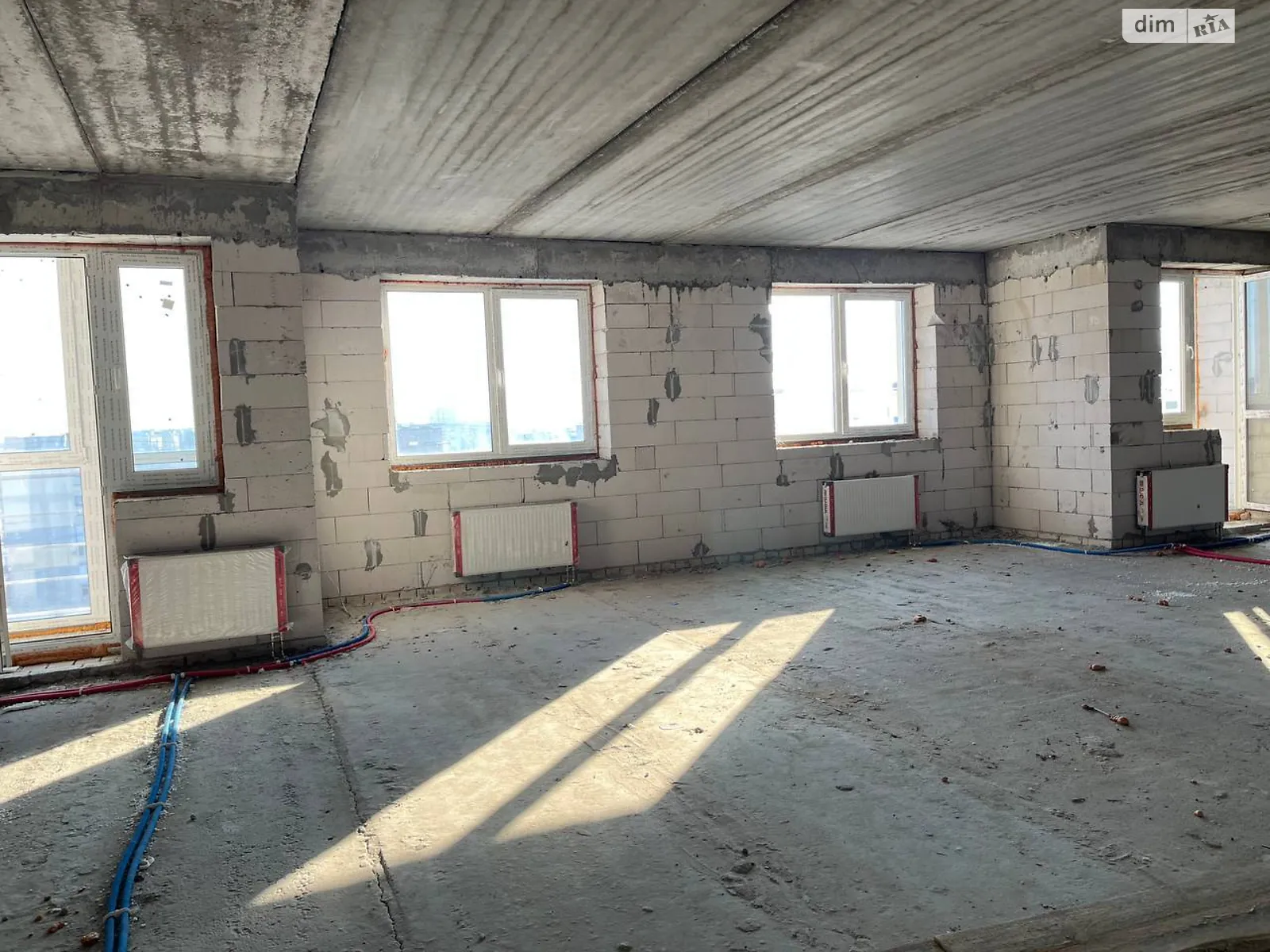Продається офіс 223.8 кв. м в бізнес-центрі, цена: 123090 $ - фото 1