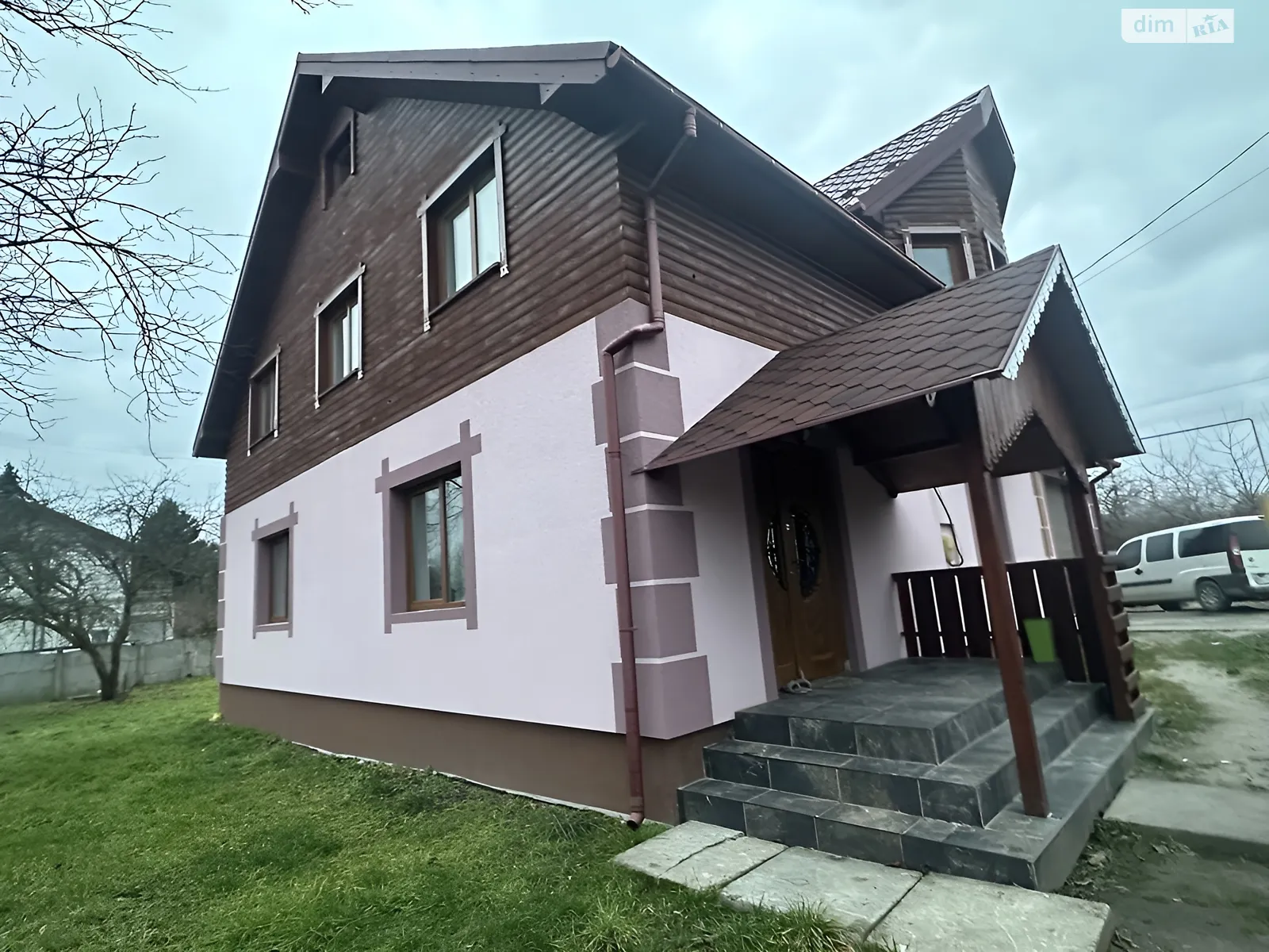 Продается дом на 2 этажа 245 кв. м с гаражом, цена: 170000 $ - фото 1