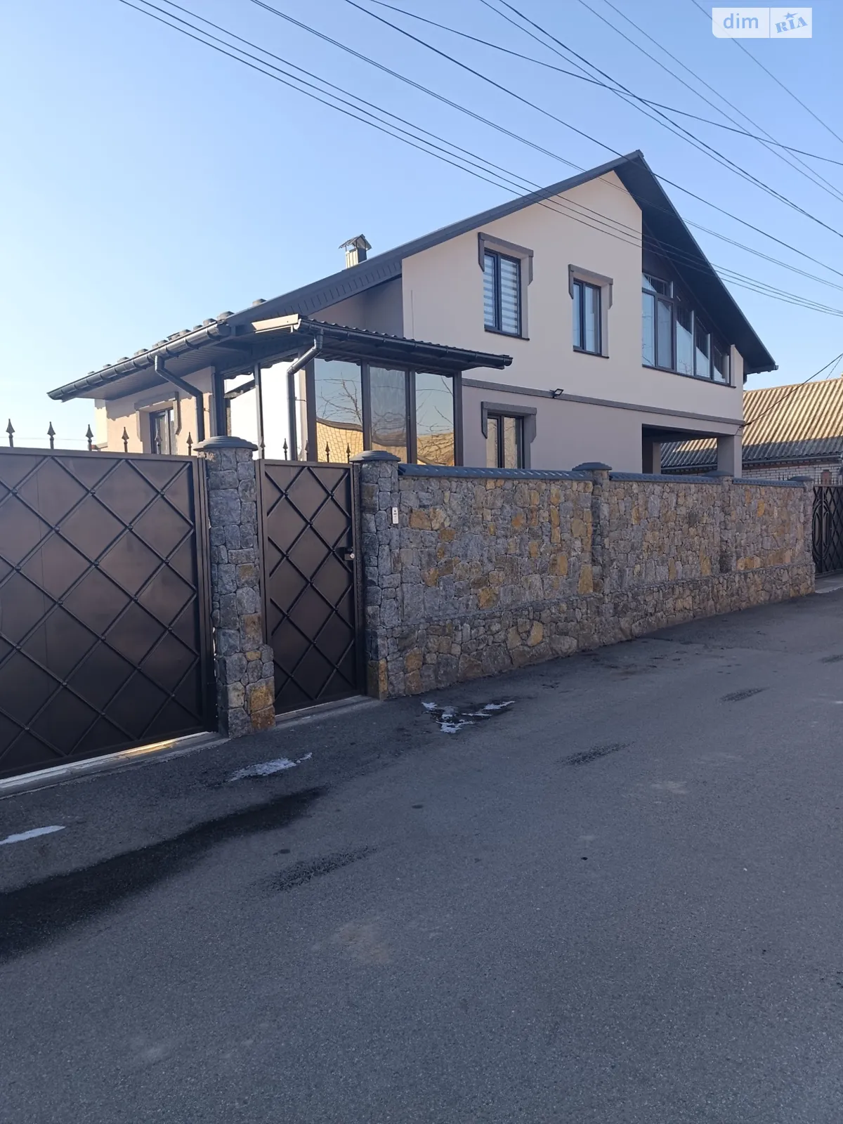 Продается дом на 2 этажа 222 кв. м с террасой, цена: 150000 $ - фото 1