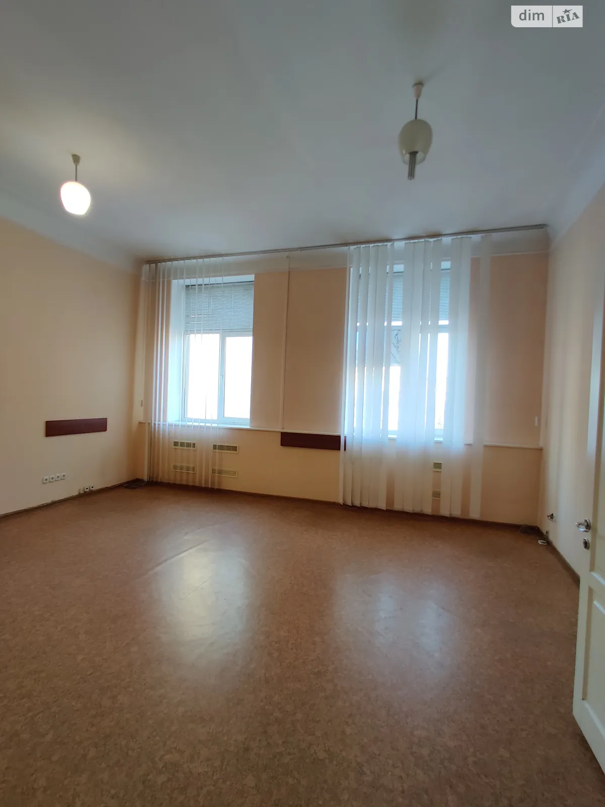 Здається в оренду офіс 45 кв. м в бізнес-центрі, цена: 13500 грн - фото 1
