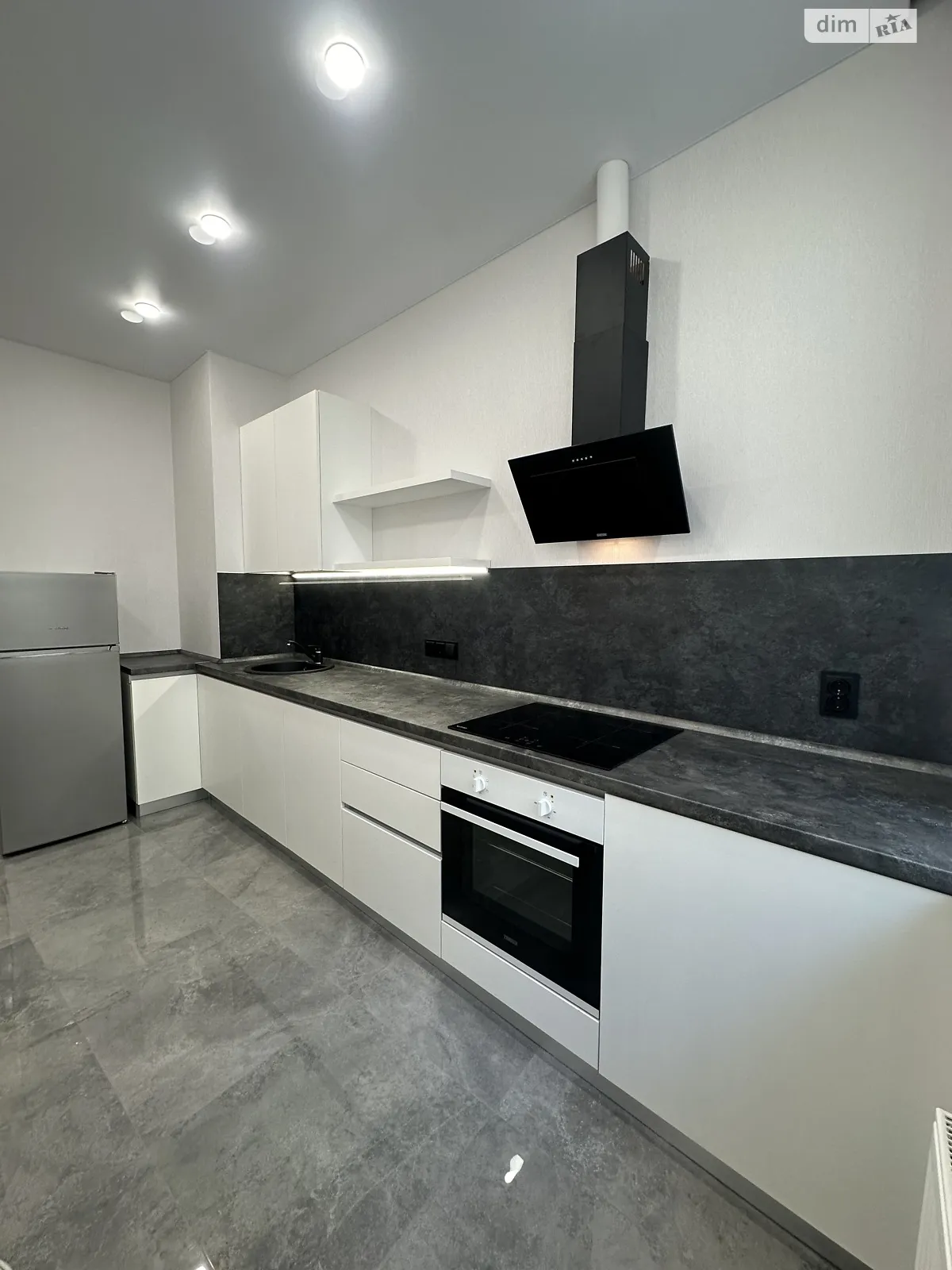 Продається 1-кімнатна квартира 39 кв. м у Одесі, вул. Генуезька, 3Б - фото 1