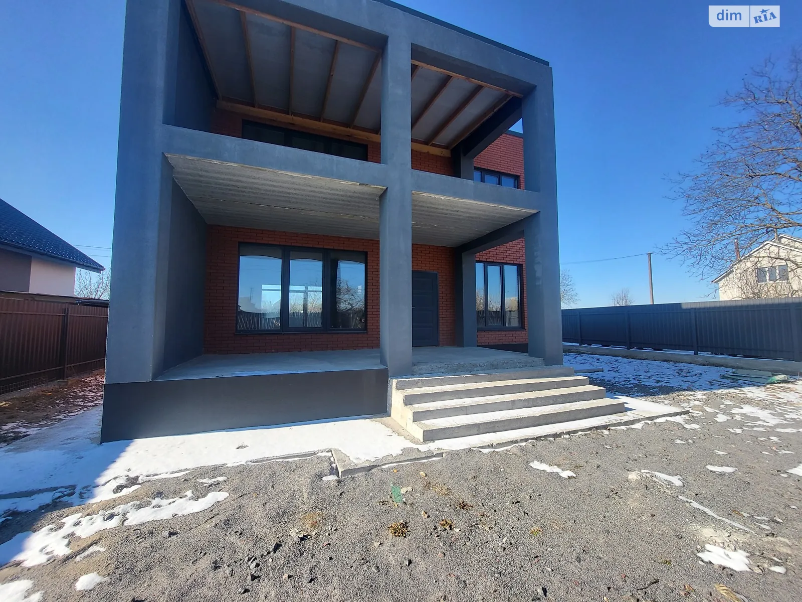 Продается дом на 2 этажа 210 кв. м с баней/сауной, цена: 83000 $ - фото 1