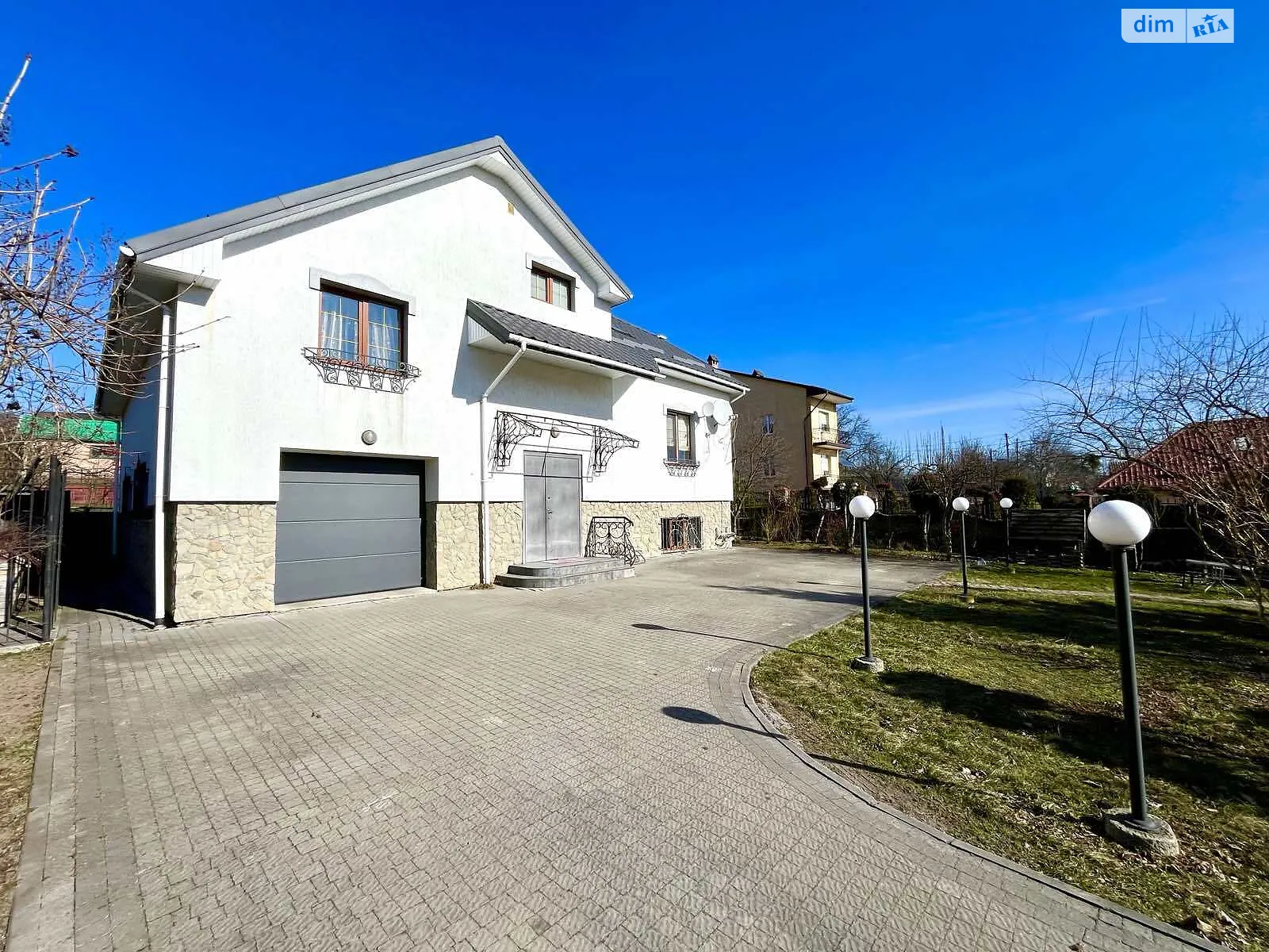 Продается дом на 3 этажа 393 кв. м с беседкой, цена: 350000 $ - фото 1