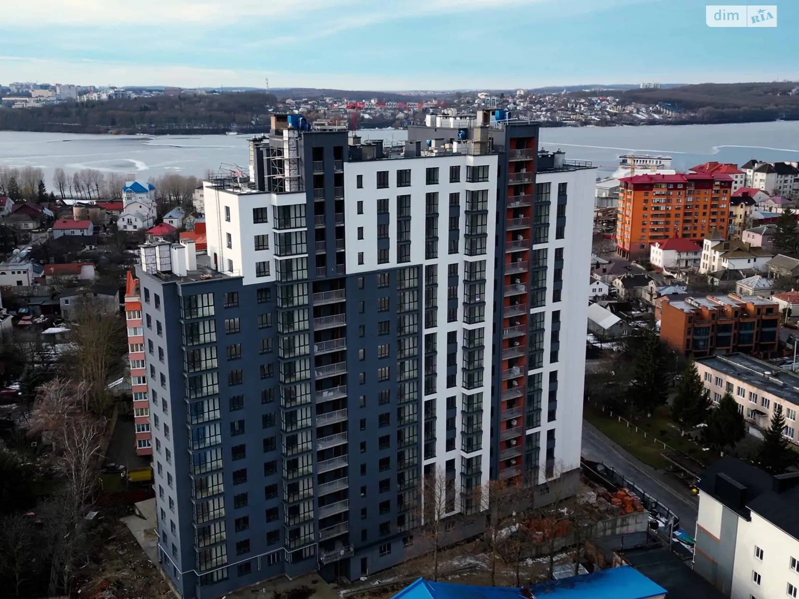1-комнатная квартира 43.1 кв. м в Тернополе, ул. Полковника Данила Нечая, 25 - фото 1