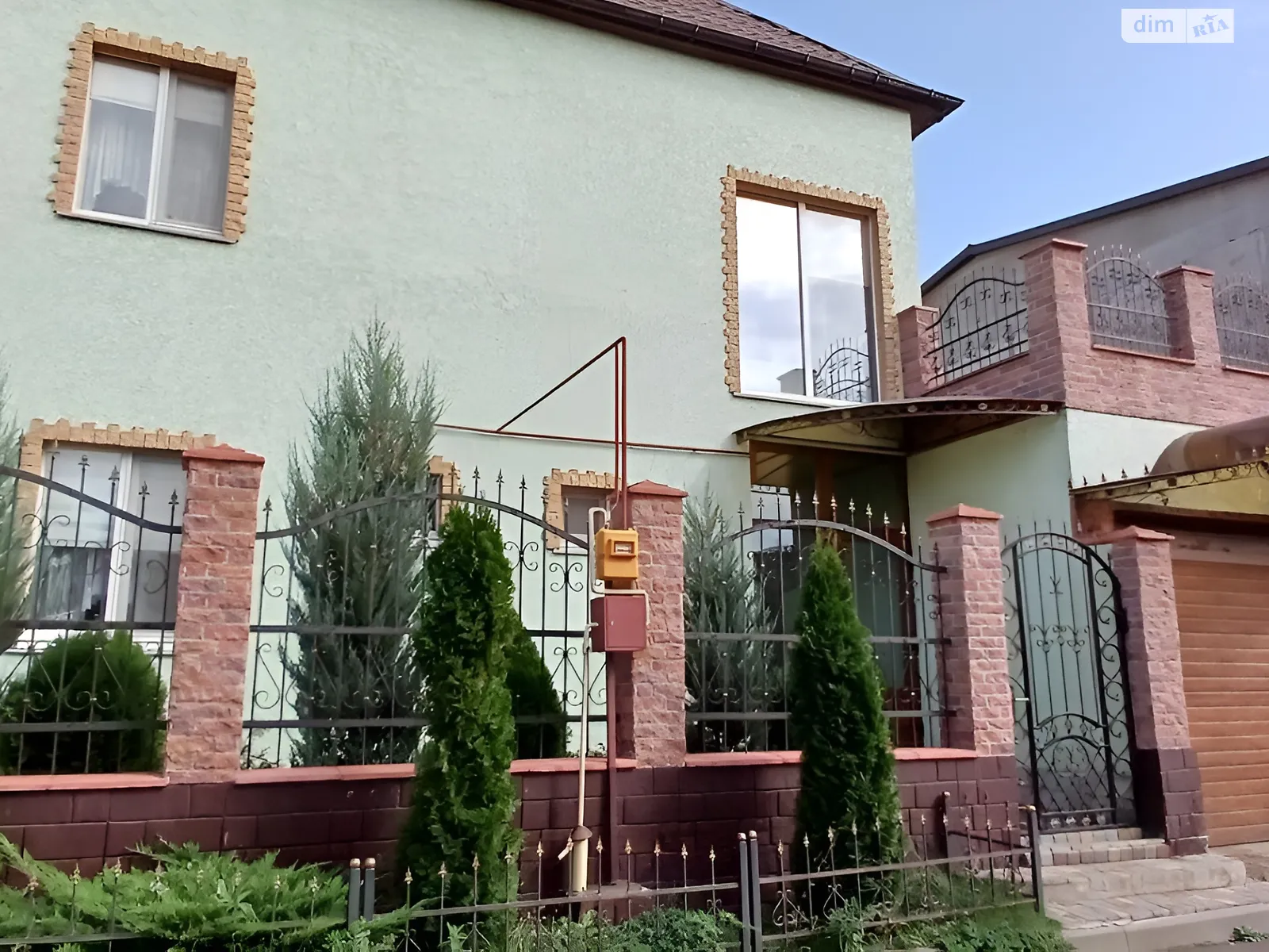 Продается дом на 2 этажа 177.6 кв. м с мебелью, цена: 158000 $ - фото 1