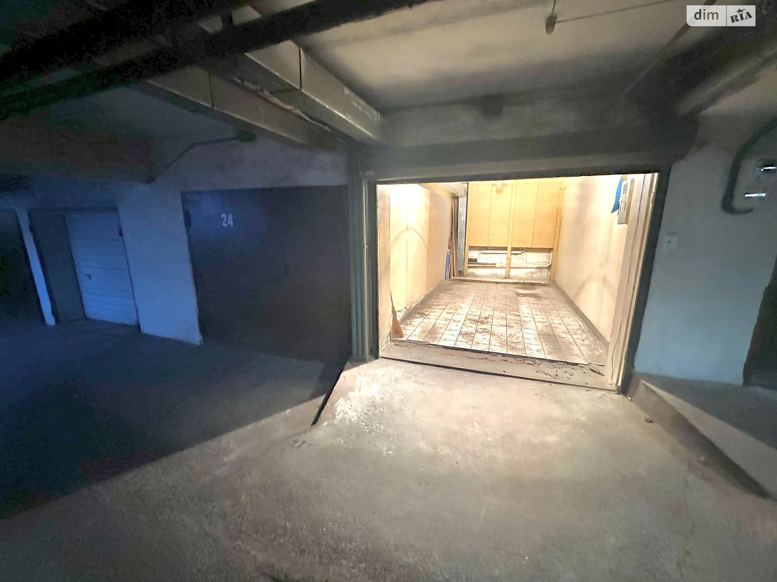 Продається підземний паркінг під легкове авто на 19 кв. м, цена: 18000 $ - фото 1