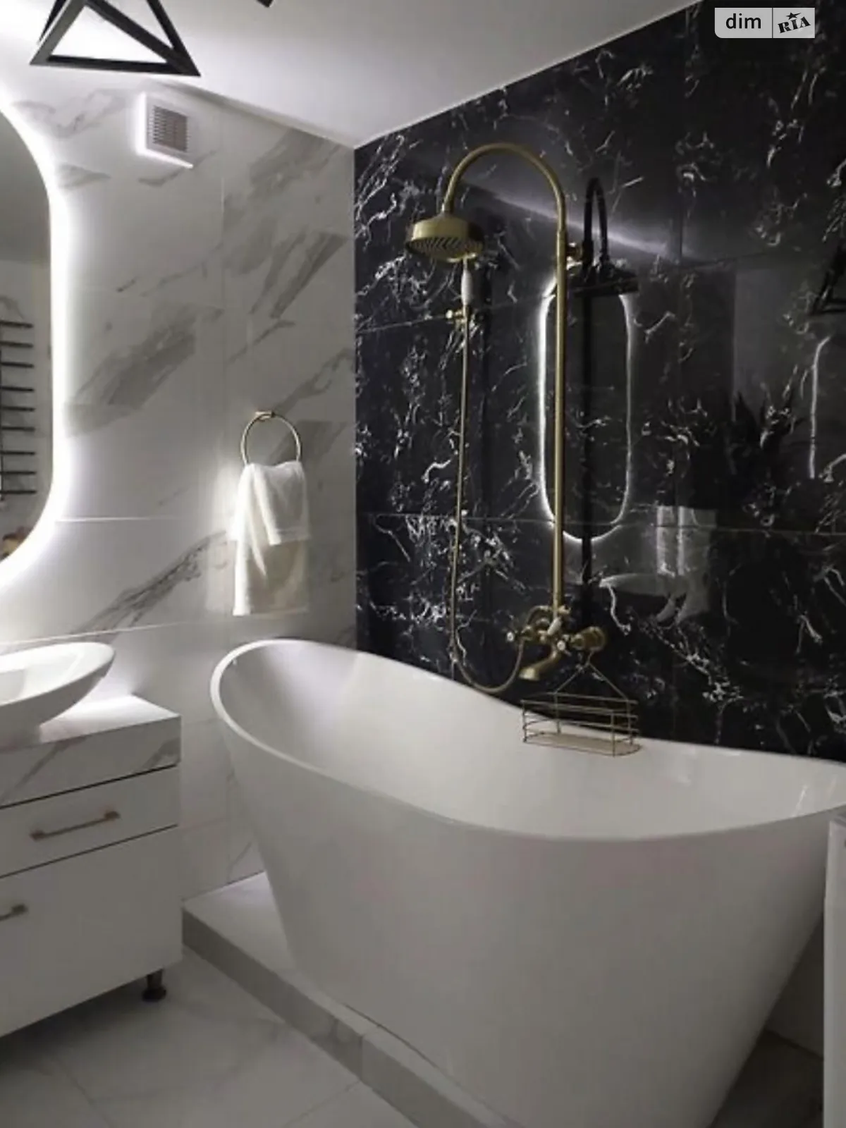 3-комнатная квартира 96 кв. м в Тернополе, ул. Киевская - фото 1