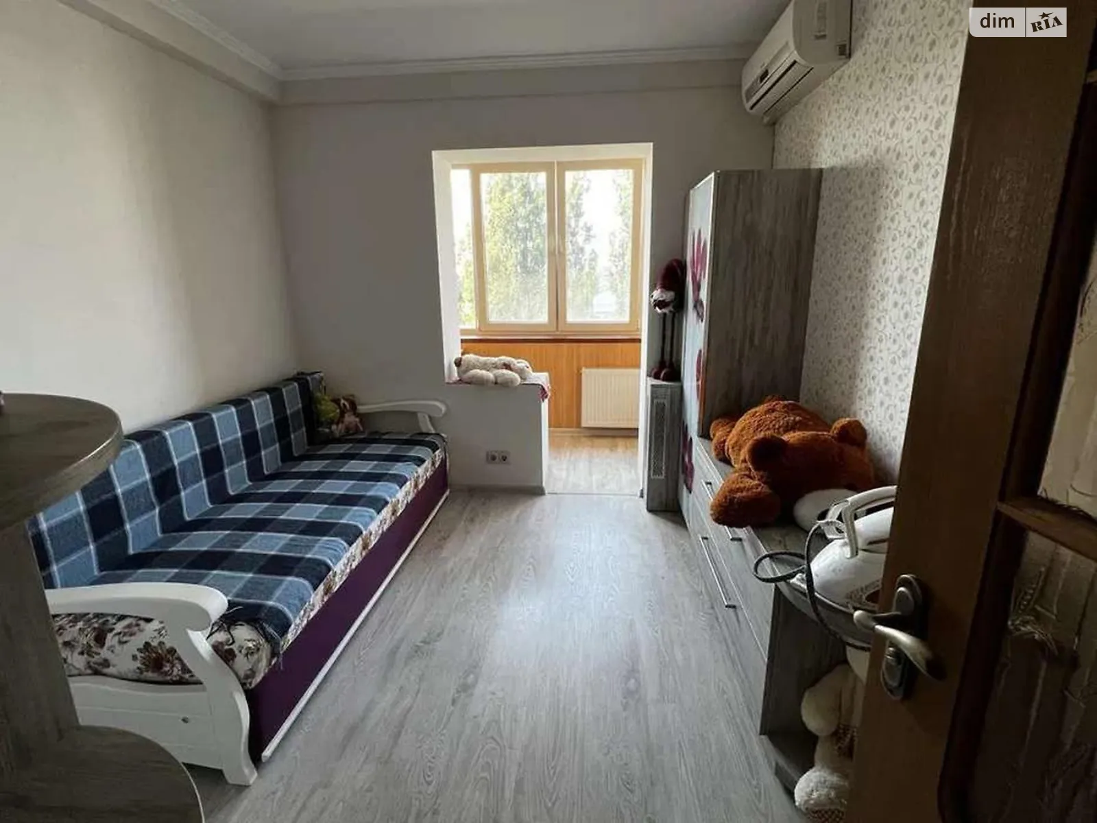 Продается 3-комнатная квартира 60.7 кв. м в Киеве, бул. Жюля Верна(Ромена Роллана), 13 - фото 1