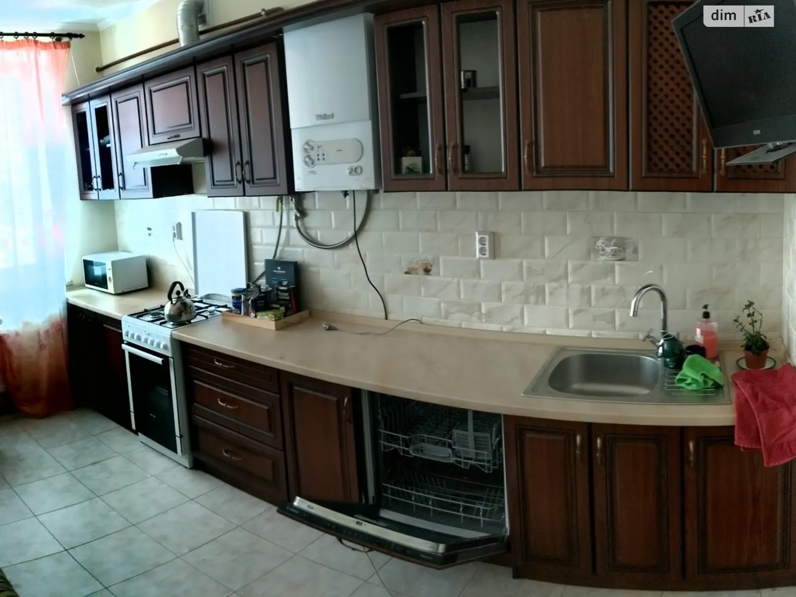 Продається 2-кімнатна квартира 62.5 кв. м у Березному, вул. Буховича - фото 1