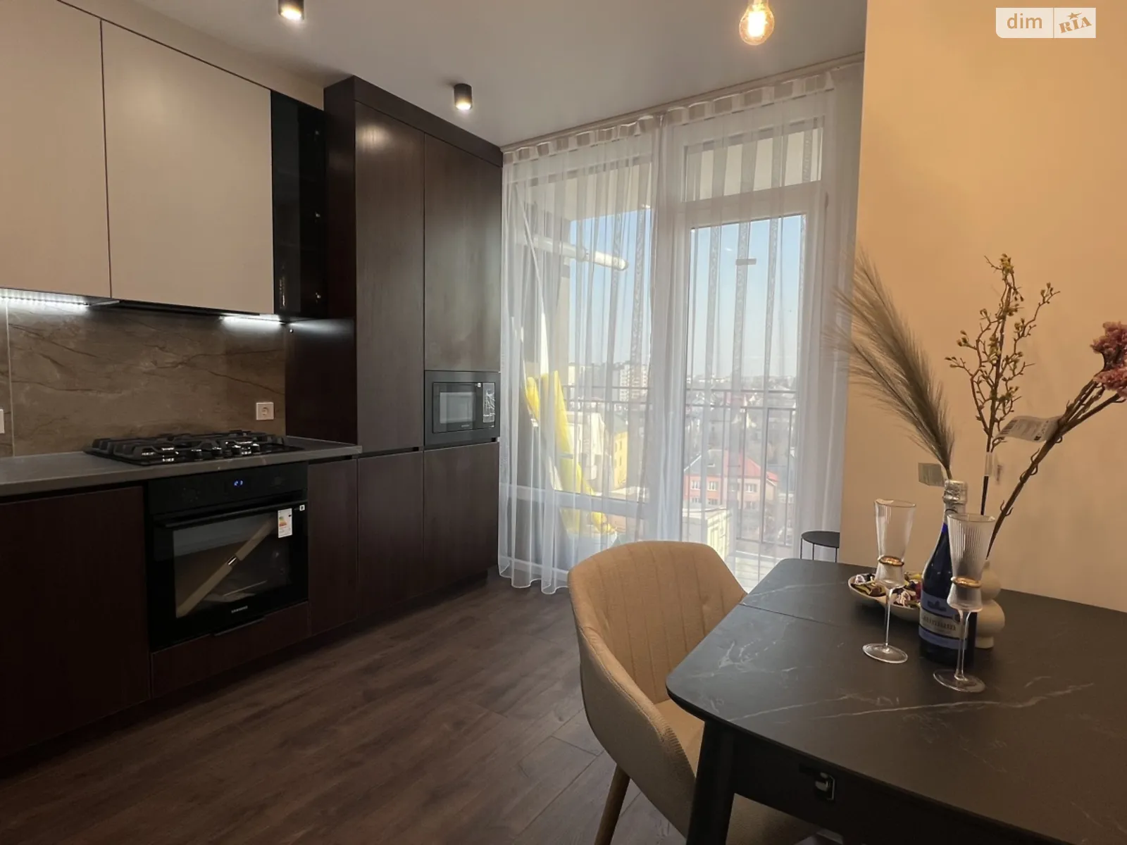 Продается 2-комнатная квартира 52.3 кв. м в Ивано-Франковске, ул. Крайковского - фото 1