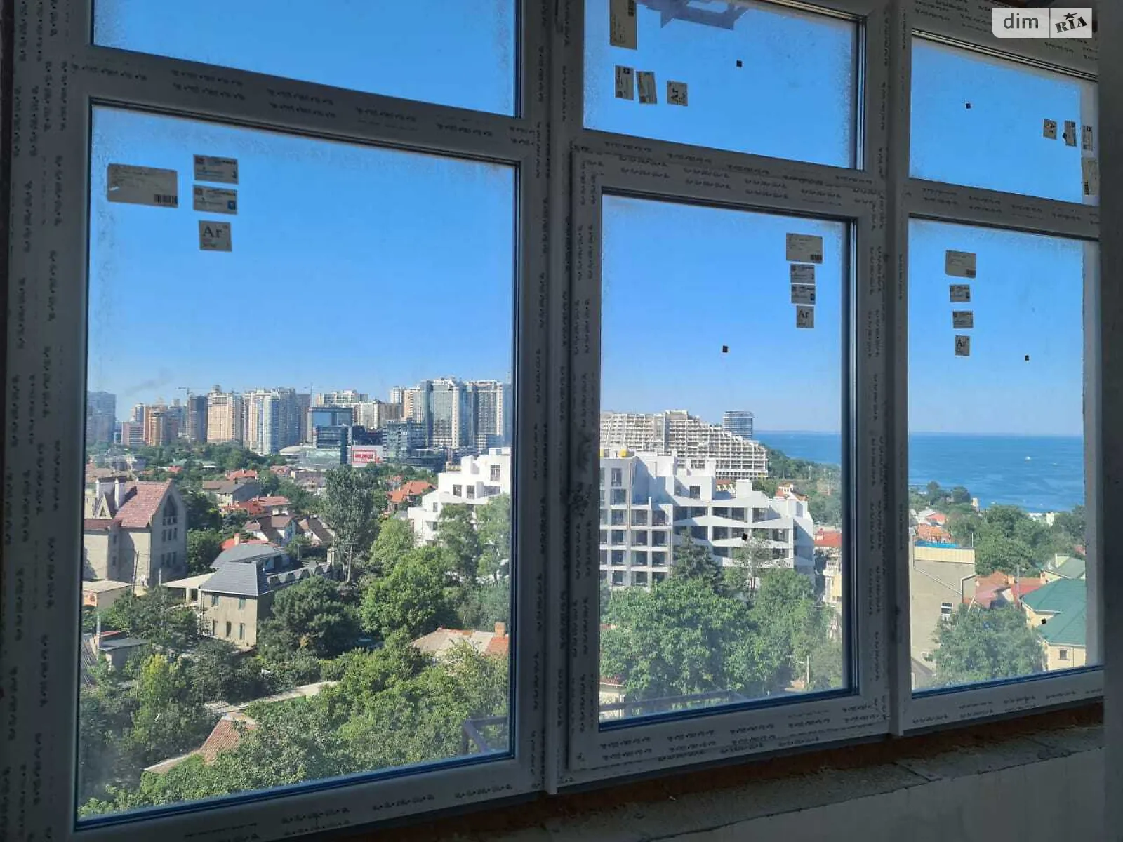 Продается 1-комнатная квартира 37 кв. м в Одессе, ул. Валерия Самофалова - фото 1
